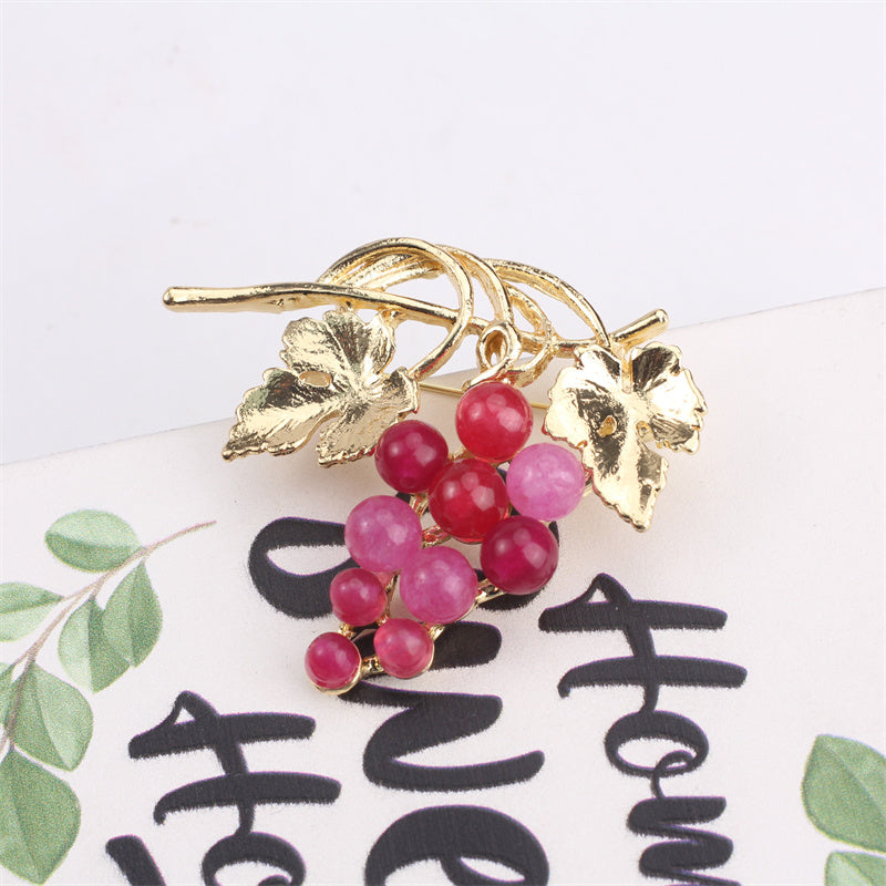 Минималистский женский брошь из смолы с дизайном винограда и листьев для пальто и курток