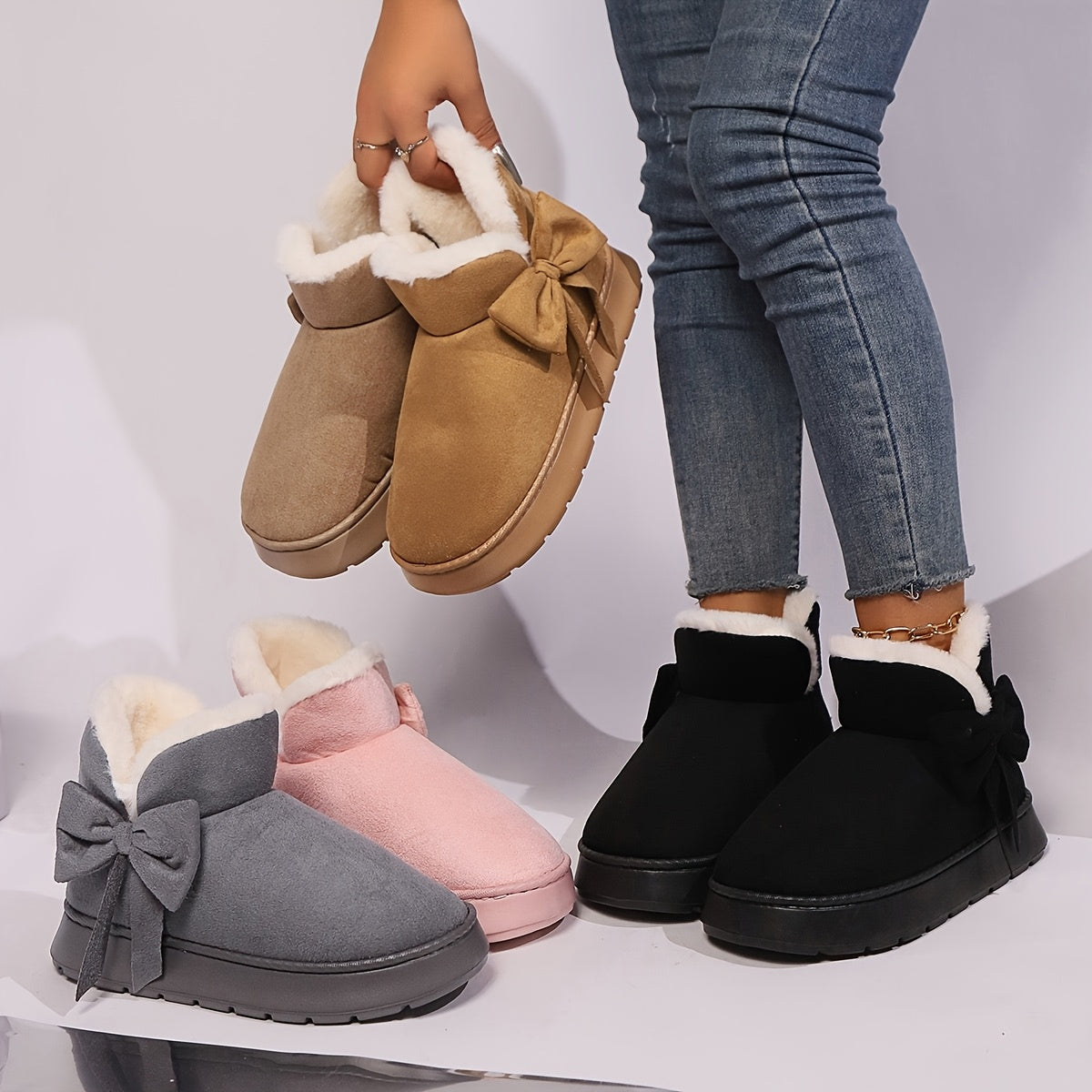 Ayollar uchun qulay qor botinkalari, yopiladigan, fleece bilan qoplangan qishki poyabzal