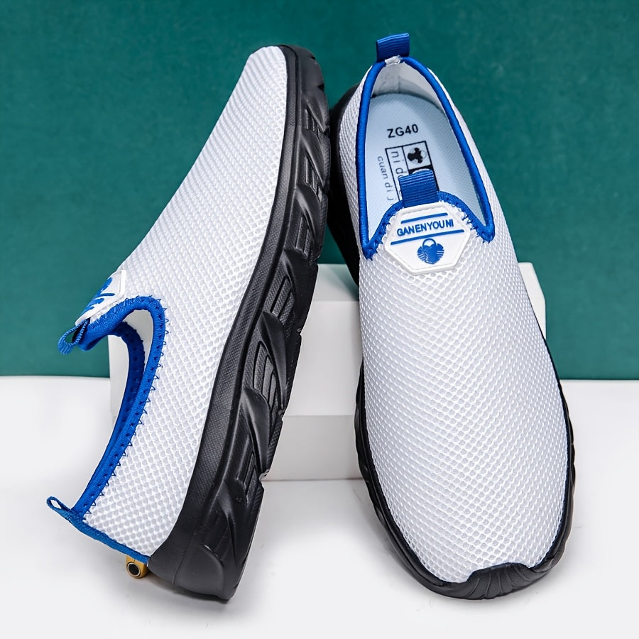 Plus-Size Casual Sports Shoes for Men and Women Mesh Slip-On Low Top All-Season