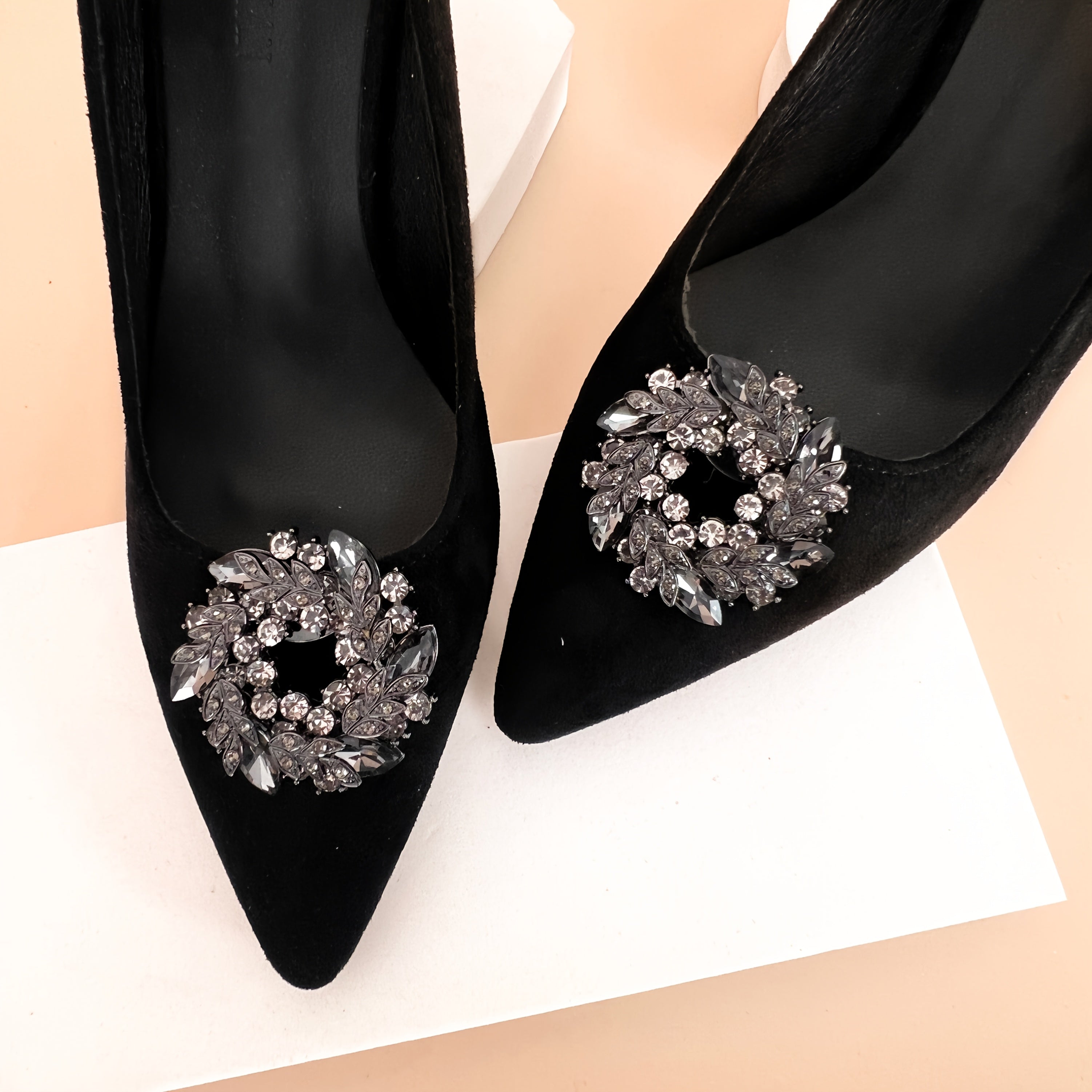 Women Rhinestone Shoe Clips Black Pointed Toe Decorative Accessories for Weddings