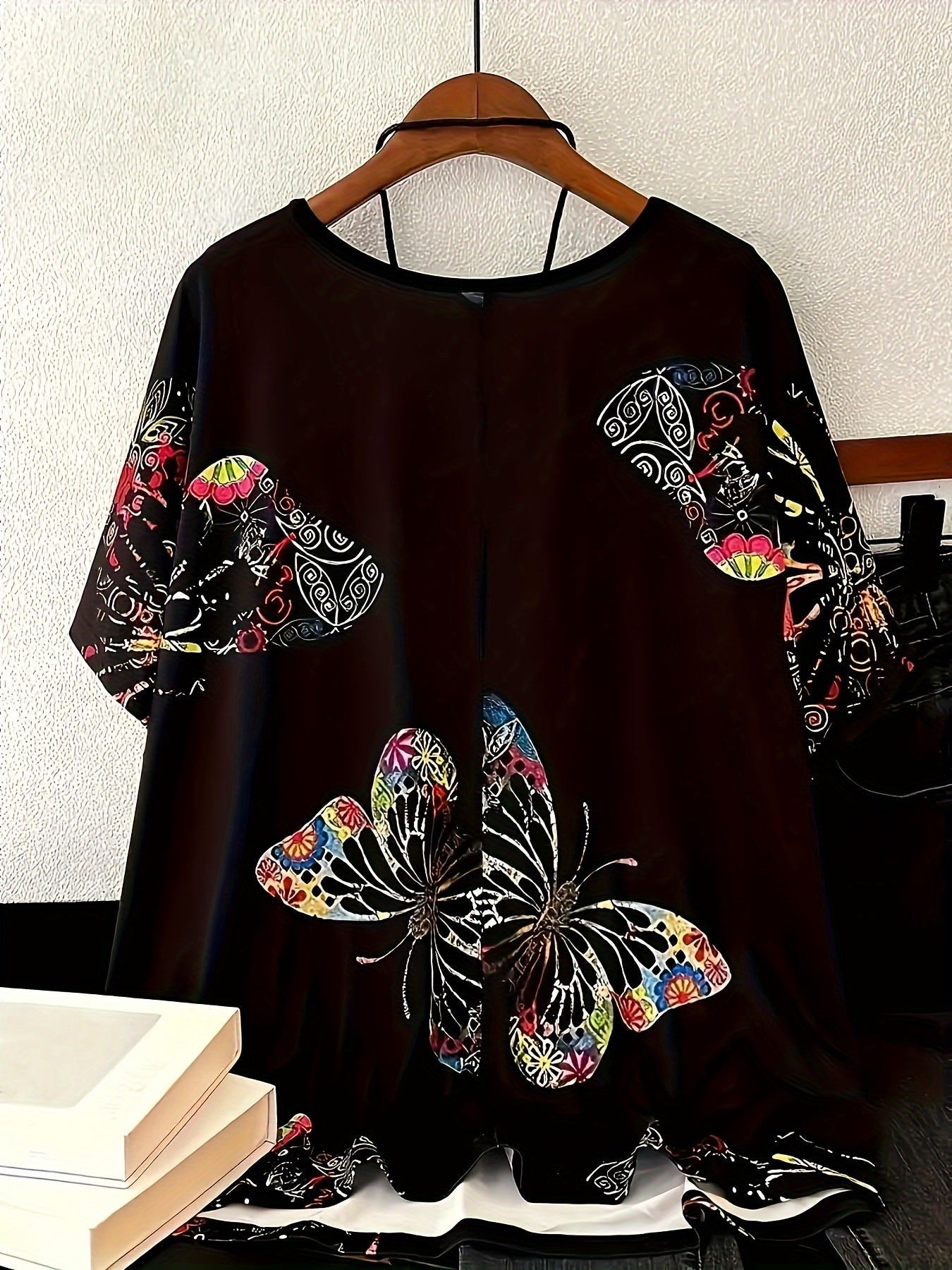 Plus Size Floral Butterfly Print T-Shirt Crew Neck Short Sleeve Polyester