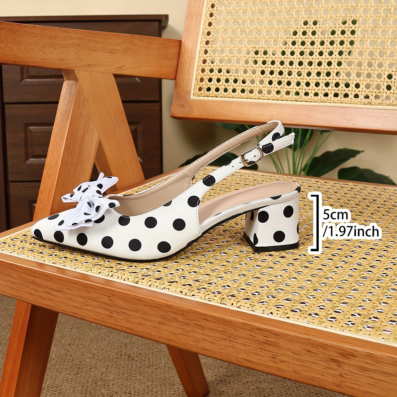 Women's Polka Dot Bow Pointed Toe Mid-Heel Pumps White Black Fabric