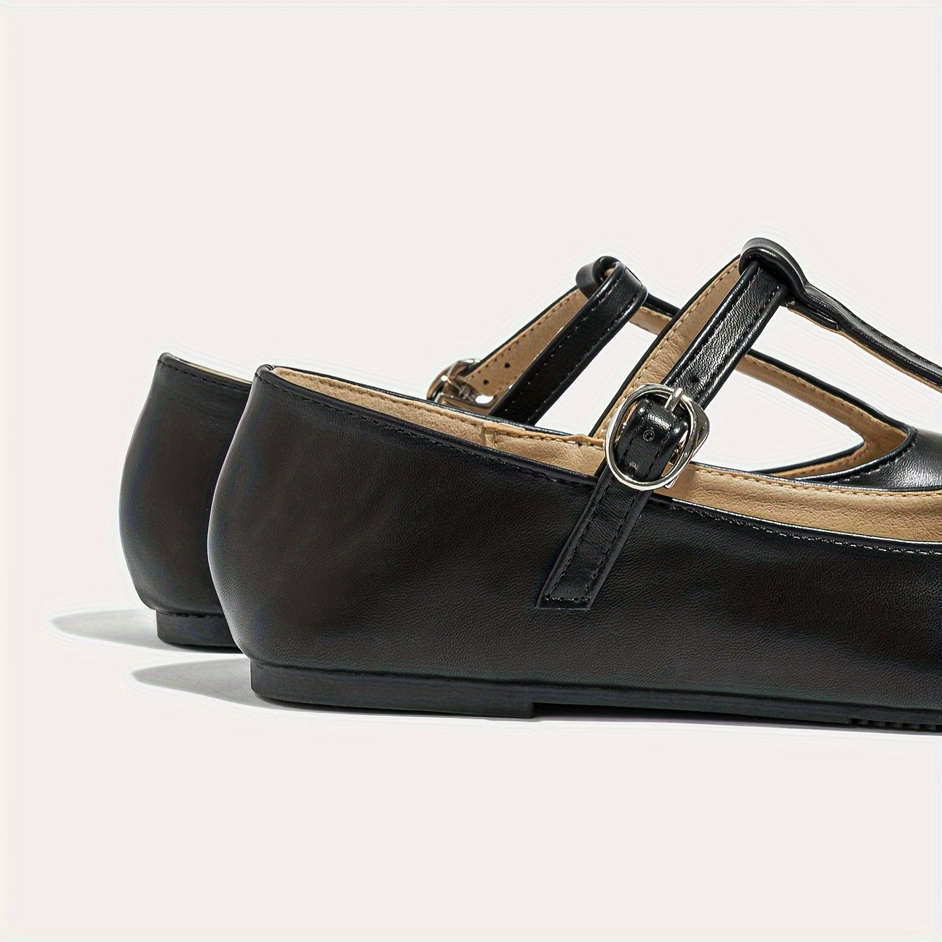 Zapatos casuales de mujer en negro con pala en T y punta cuadrada