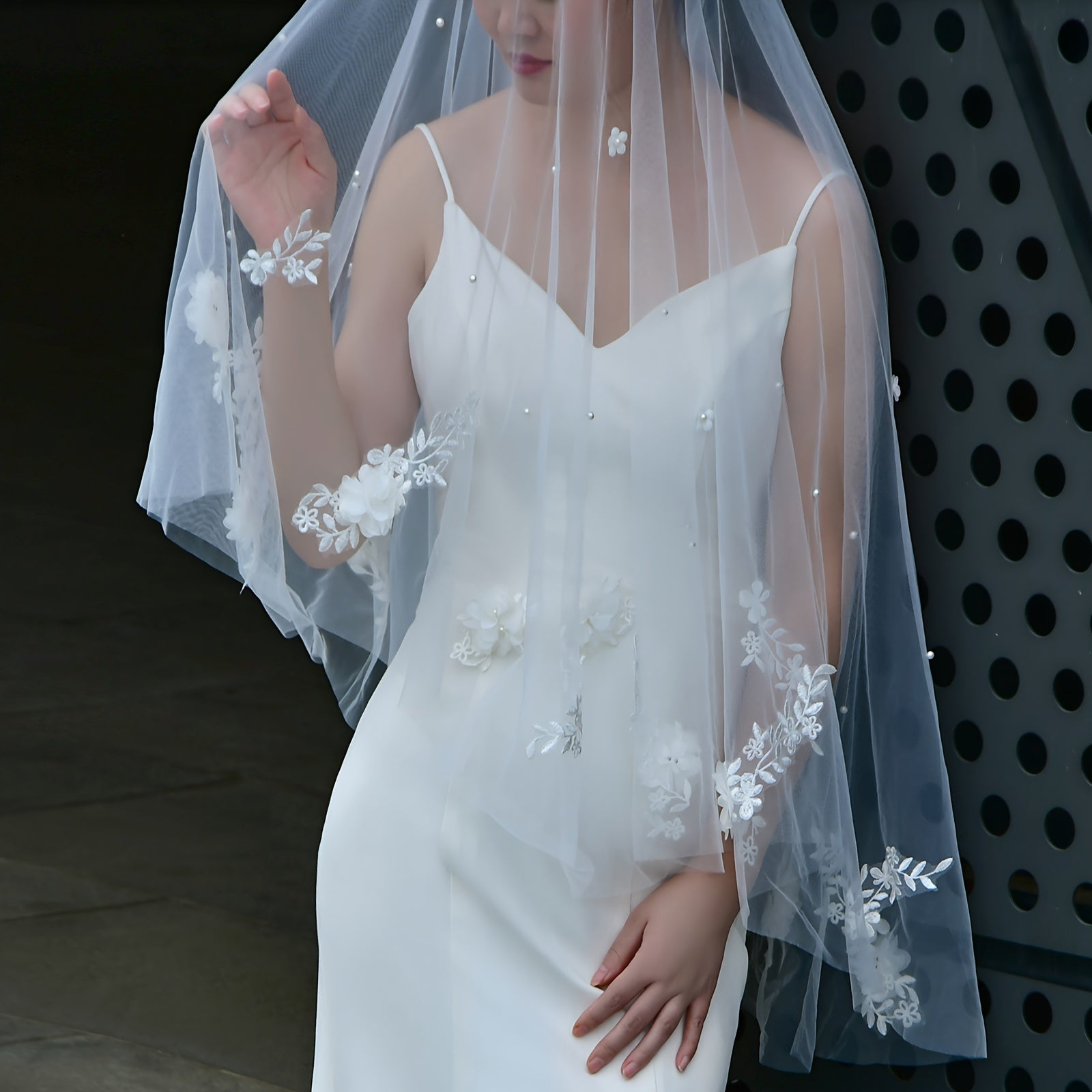 Bridal Veil with Double Layers 3D Floral Faux Pearl Hair Comb for Weddings