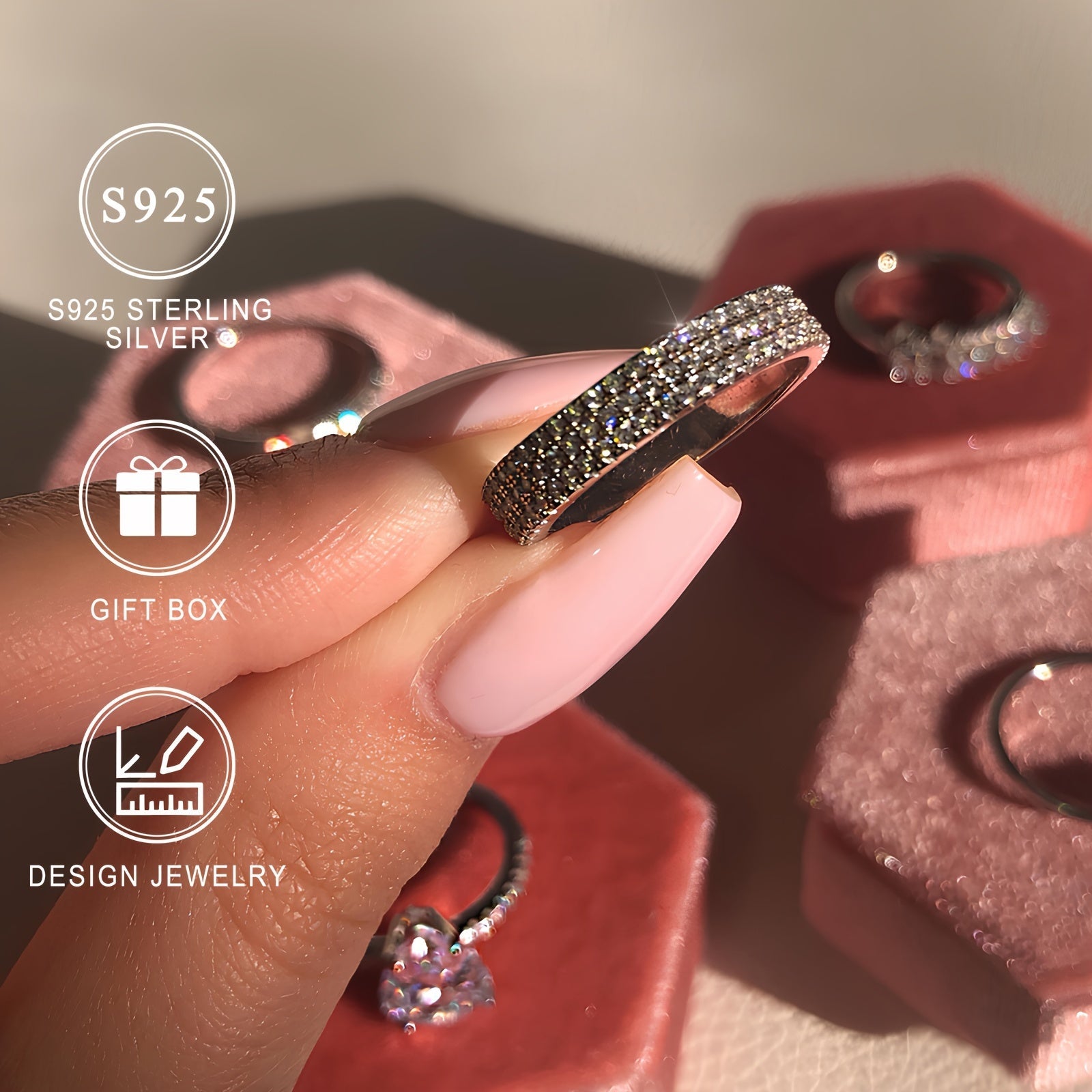 925 sterling kumushdan yasalgan yuqori sifatli to'y/nikoh uzugi, porloq zirkoniya toshlari bilan bezatilgan. Ushbu maxsus inson uchun mukammal sovg'a, sovg'a qutisi bilan birga keladi.