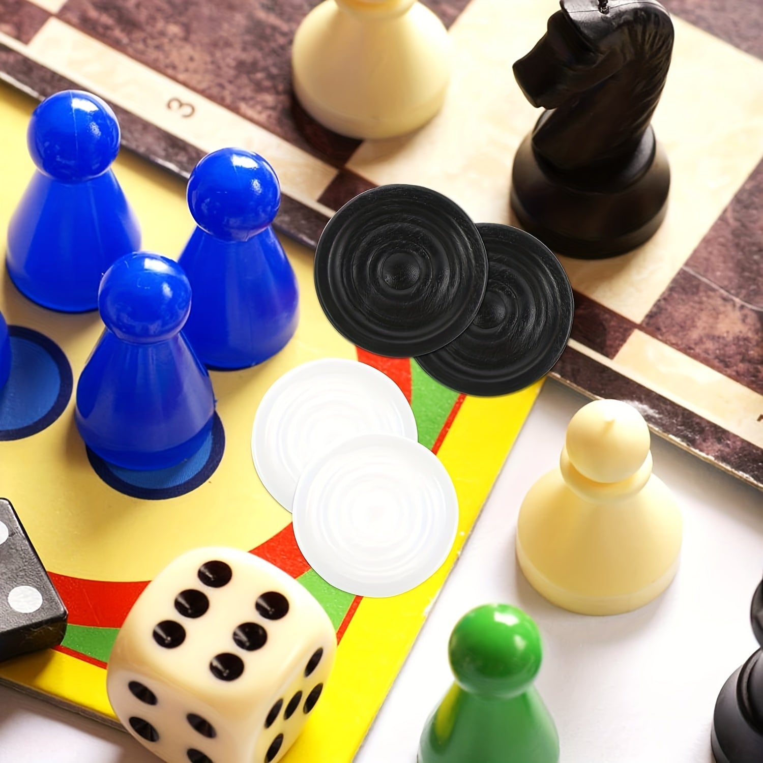 32 Black and White Plastic Backgammon and Chess Pieces for Board Games