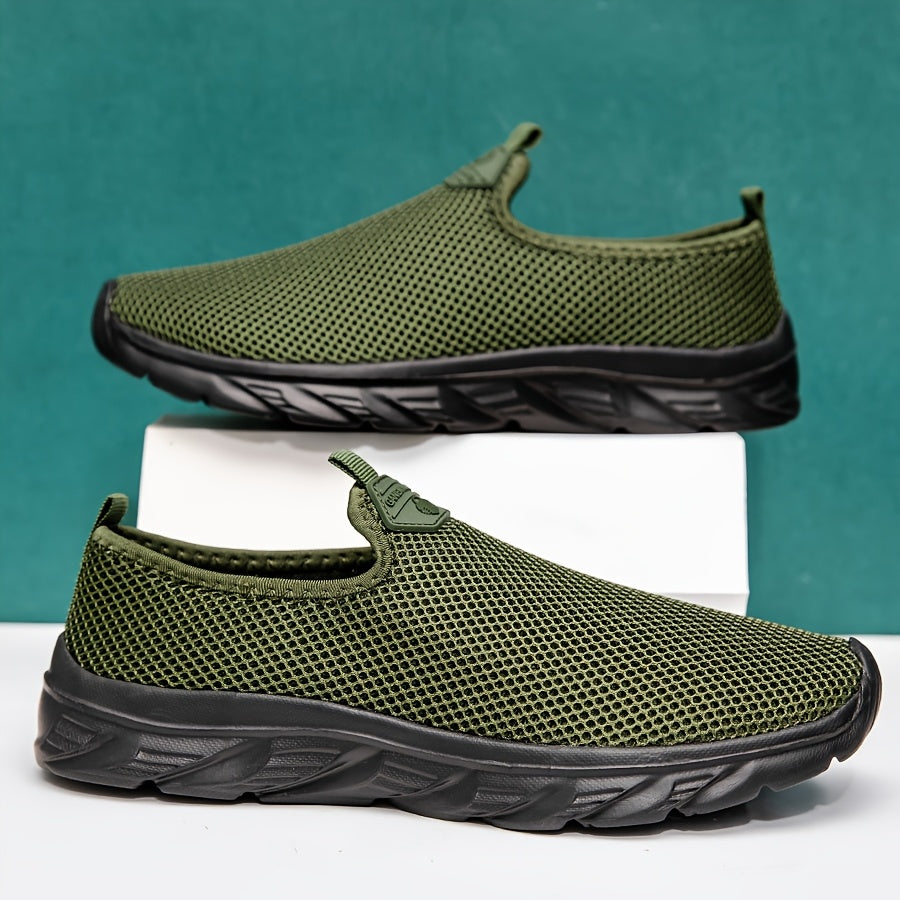 Plus-Size Casual Sports Shoes for Men and Women Mesh Slip-On Low Top All-Season