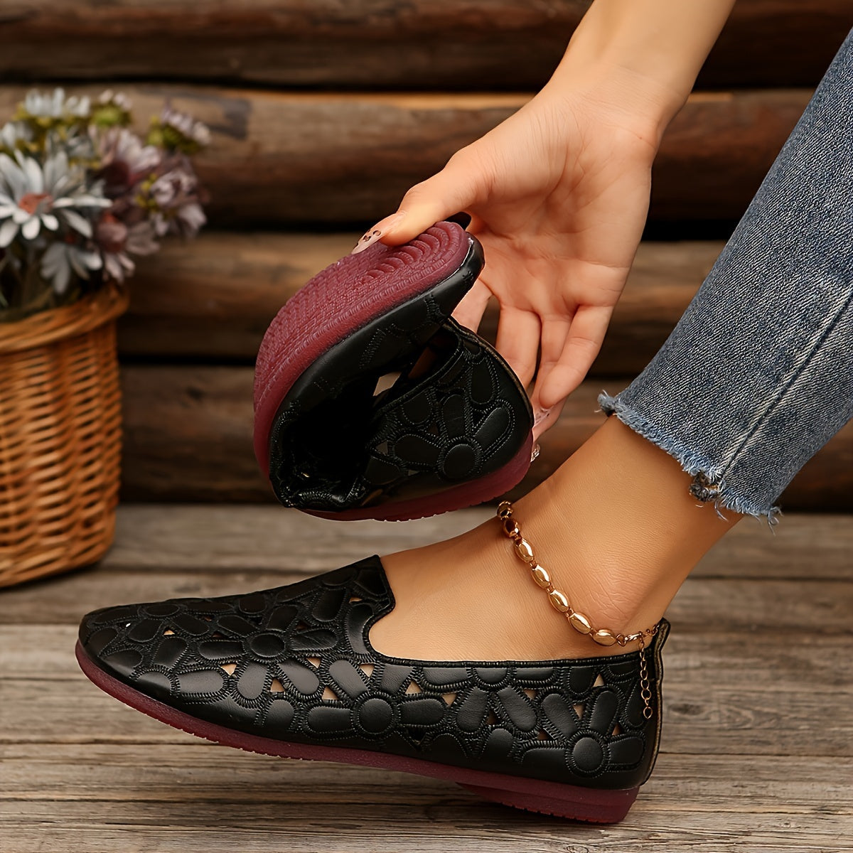 Women's Floral Embroidered Breathable Cutout Oxford Flats Round Toe All-Season