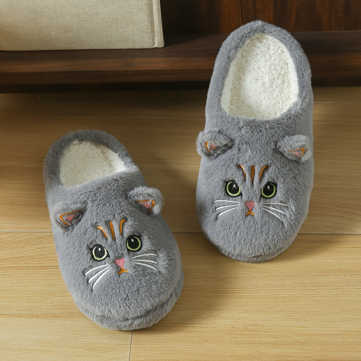 Cartoon Cat Eyes Winter Plush Slippers for Indoor Comfort Soft Sole Fluffy Material