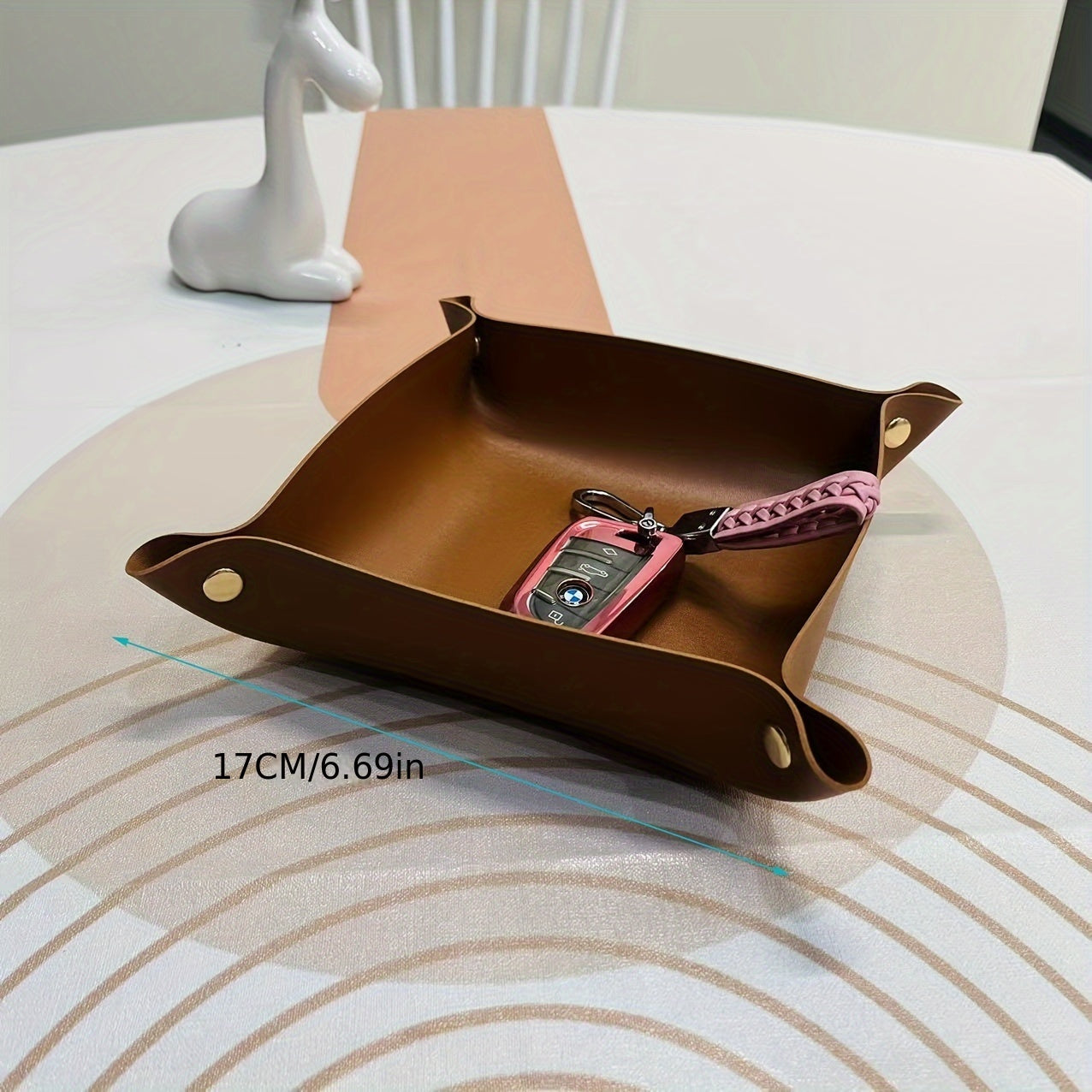 Caja de almacenamiento de cuero PU para escritorio, joyería, cosméticos, llaves y frutos secos