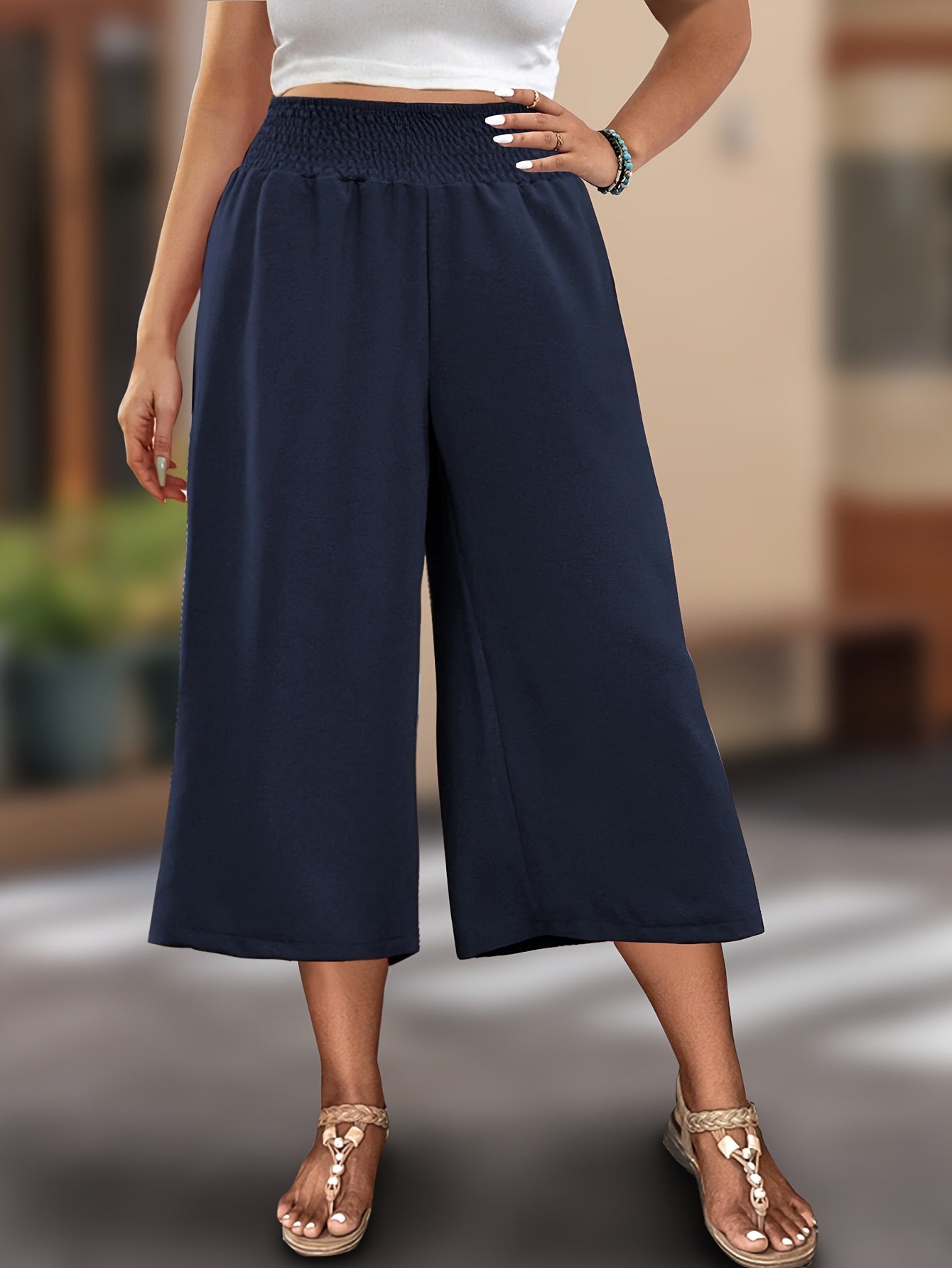 Plus Size Women's Cropped Pants with Draped Feel Relaxed Straight Cut