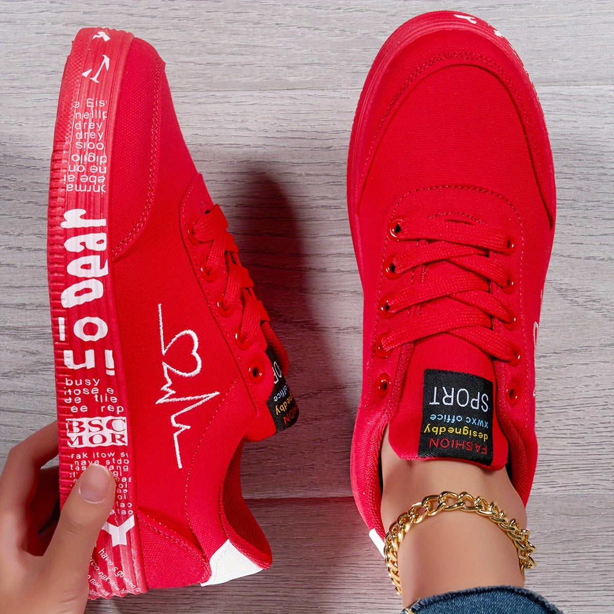 Women's Canvas Heart Pattern Casual Sneakers for Outdoor Wear