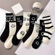 Women’s Vintage Style Mid Tube Socks 8 Pairs Knee-High Smiling Face Print
