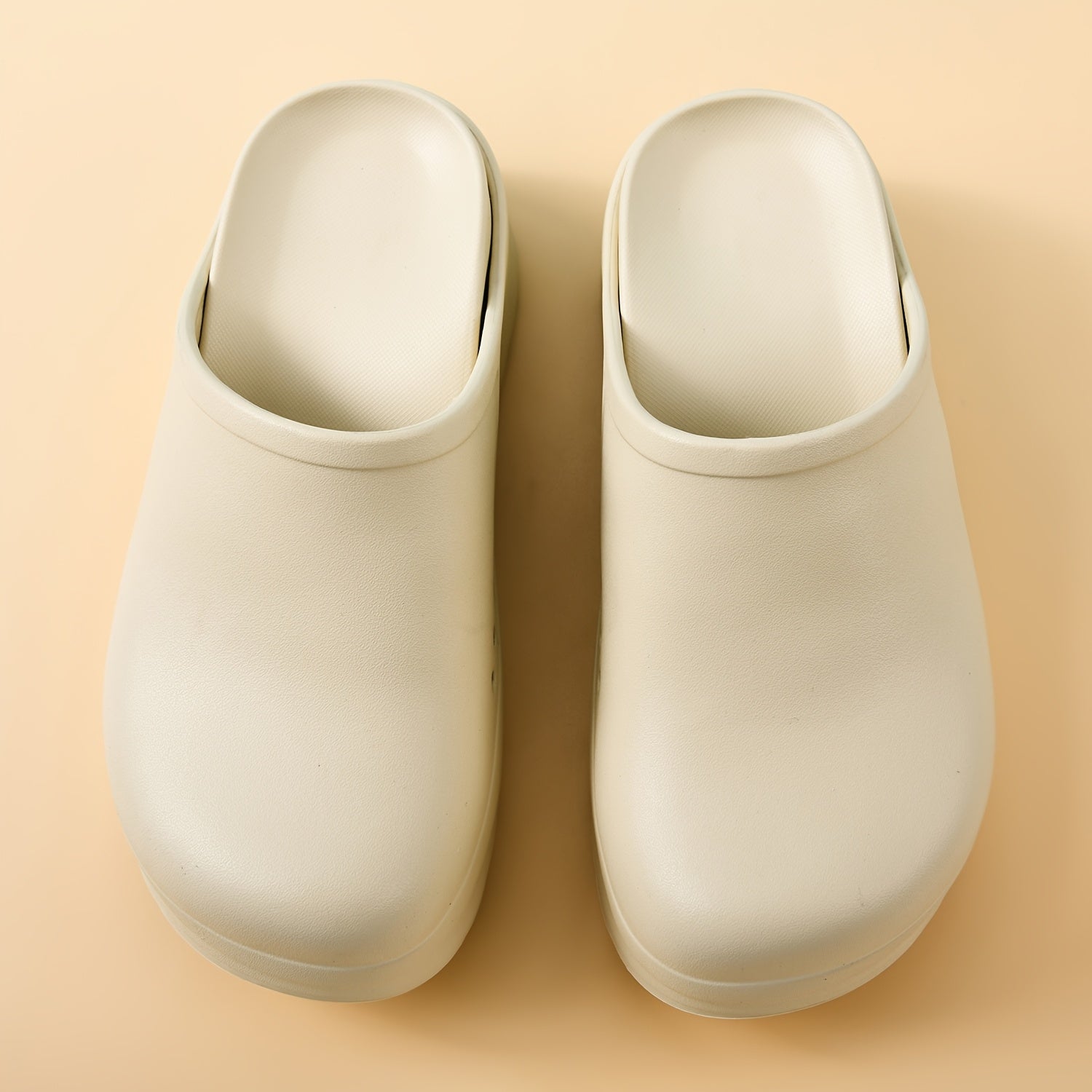 Women's Solid Color Slip-On Clogs Lightweight Breathable Work Shoes