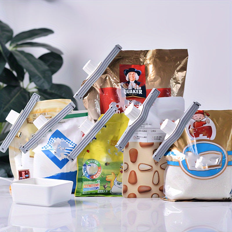 3-Pack Plastic Kitchen Storage Clips with Pour Spout for Food Sealing