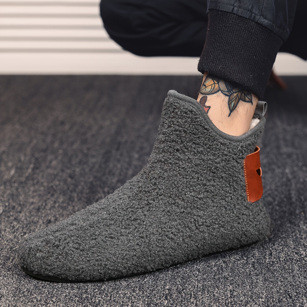 Pantuflas masculinas de interior tipo slip-on para tobillo con suela de goma antideslizante y forro de felpa
