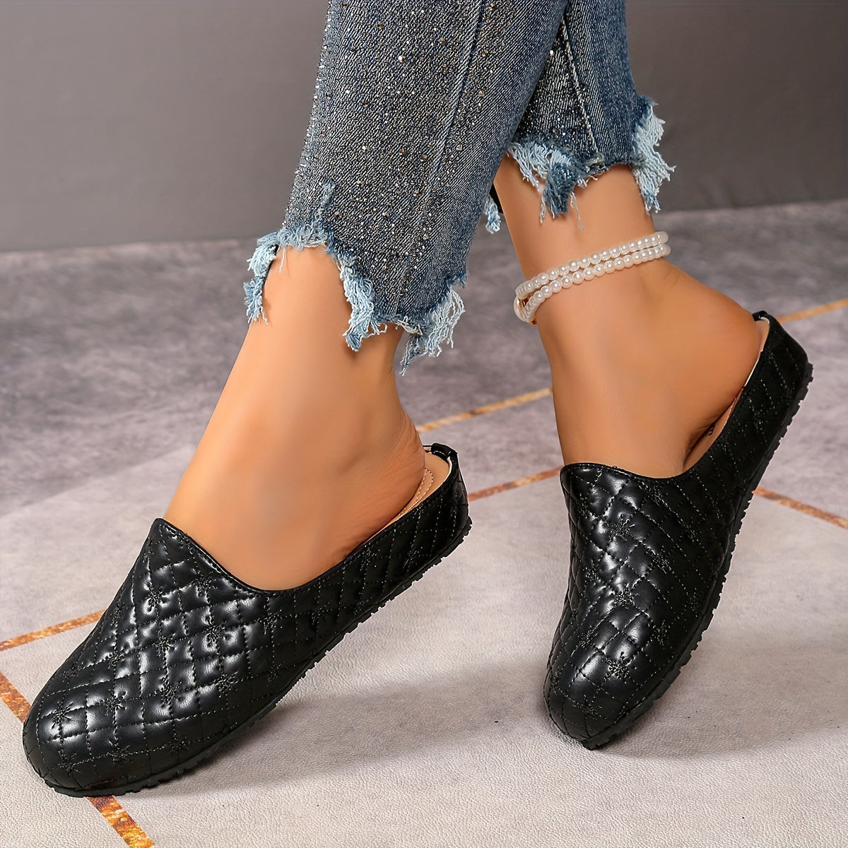 Women's Quilted Mules Slip-On Casual Closed Toe Faux Cover Rubber Sole