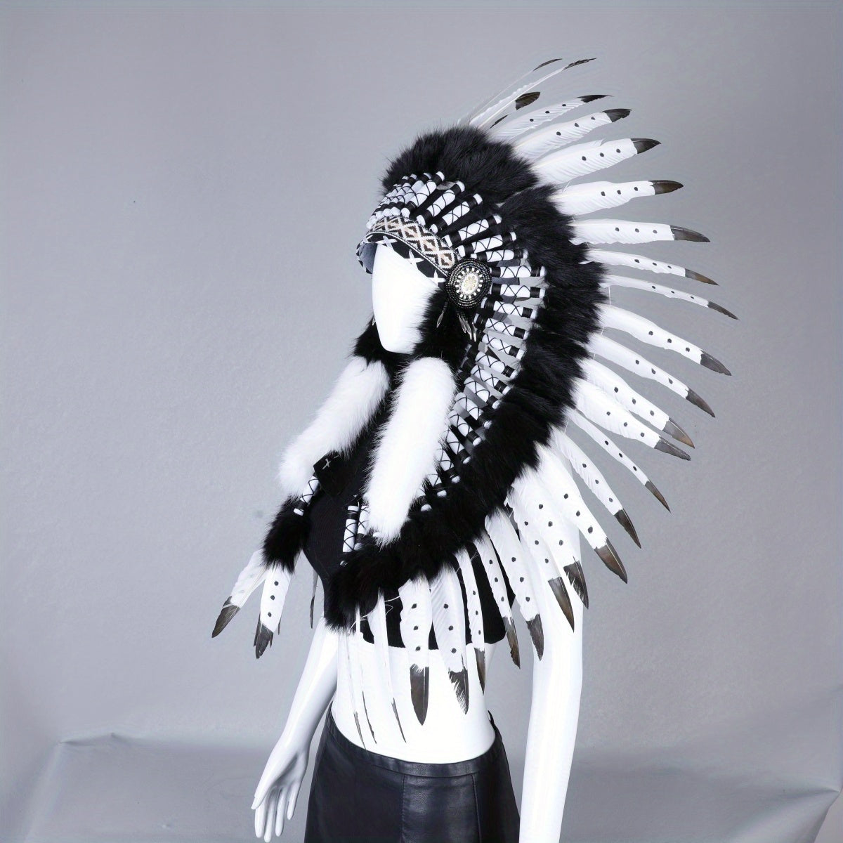 Halloween maskarad sahna chiqishlari va fotosuratlar uchun faux feather sochbog'li taqinchoq