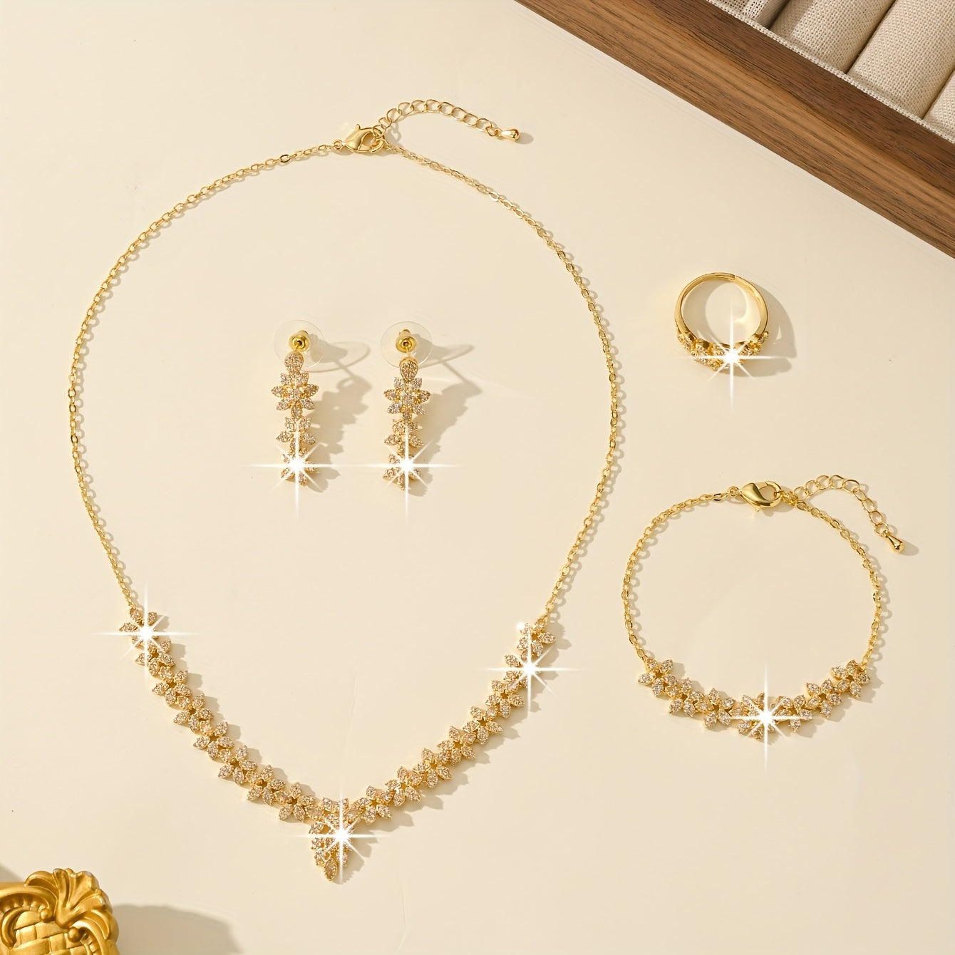 Luxurious Bridal Jewelry Set featuring Star and Flower Designs, 18K Gold Plated, made with Synthetic Zirconia and Copper, perfect for both daily wear and wedding occasions. (5 pieces included)