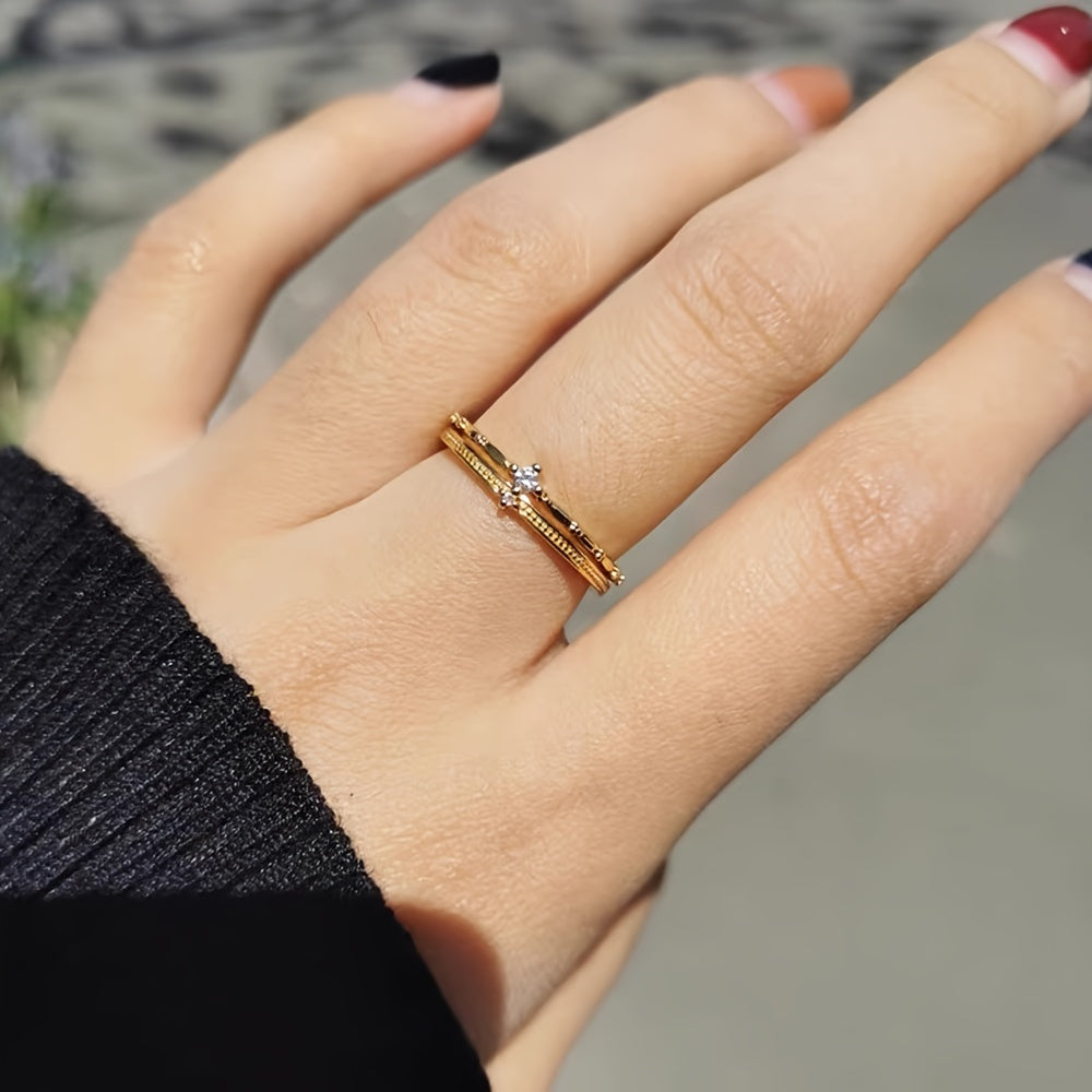 Zarif va chiroyli S925 kumush zirkoni ikki qatlamli toj uzuk, hashamat va retro jozibasi bilan to'la, bu esa uni ayollar uchun 14-fevral yoki har qanday maxsus tadbirda mukammal sovg'a qiladi.