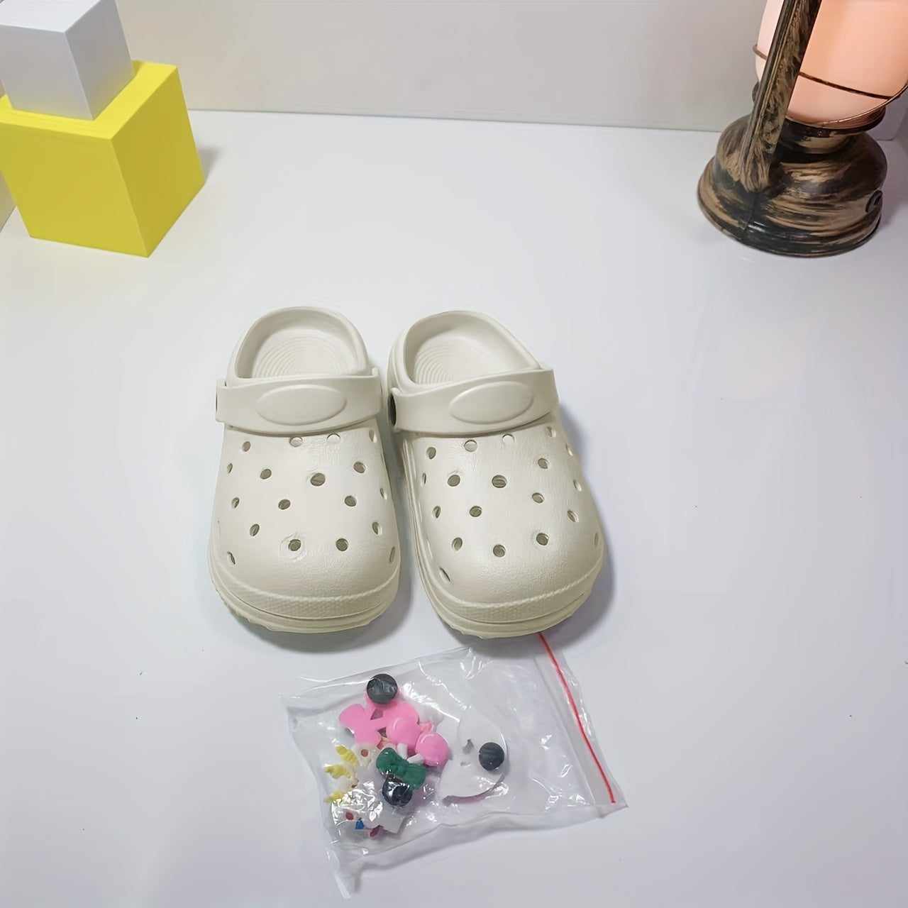 Girls Cartoon Slippers Non-Slip Lightweight EVA Indoor All-Season