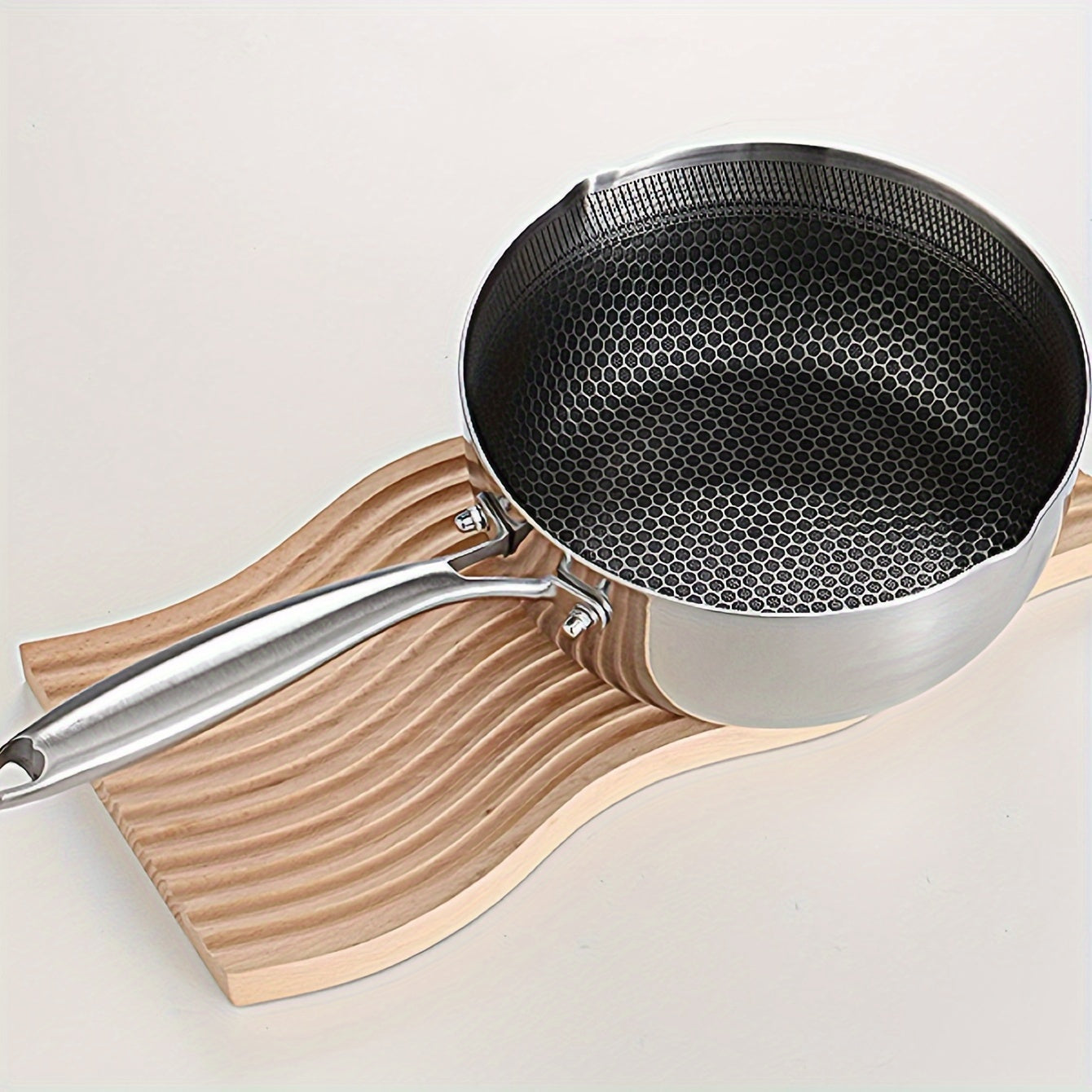 Yaponcha ilhomlangan zanglamas po'latdan yasalgan qozon, yopishqoq qoplama bilan – Yoshlar ovqatini va makaronni tayyorlash uchun ideal, idish-tovoq tozalash mashinasida yuvish mumkin