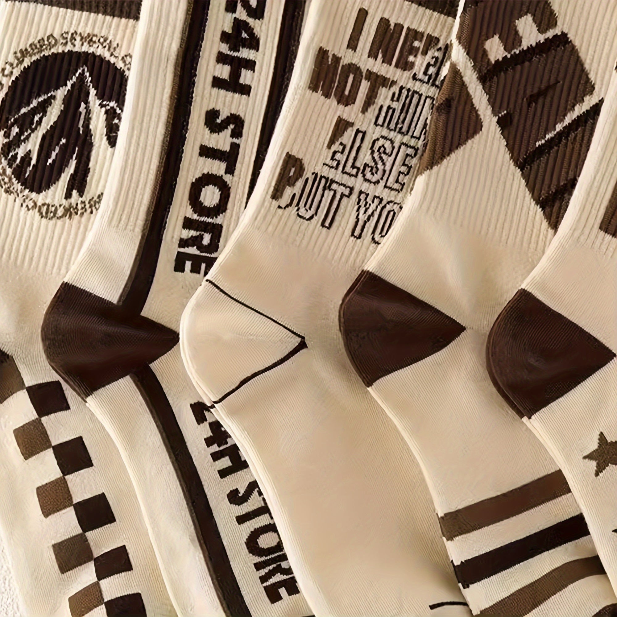 Men's Crew Socks 4 Pairs Retro Letter Pattern Breathable Knit Polyester Outdoor