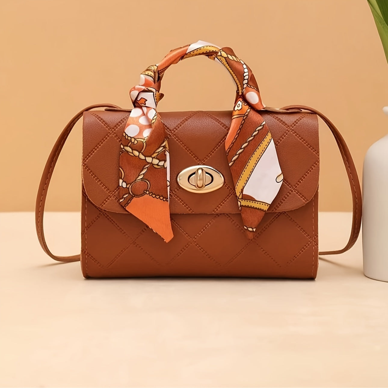 Moda to'qilgan kesma sumka, qaytariladigan sharf bilan, dog'ga chidamli PU material, almashtiriladigan kamar, qo'l bilan yuvish mumkin, kundalik va ofis ishlari uchun mos, 15 yoshdan oshganlar uchun.