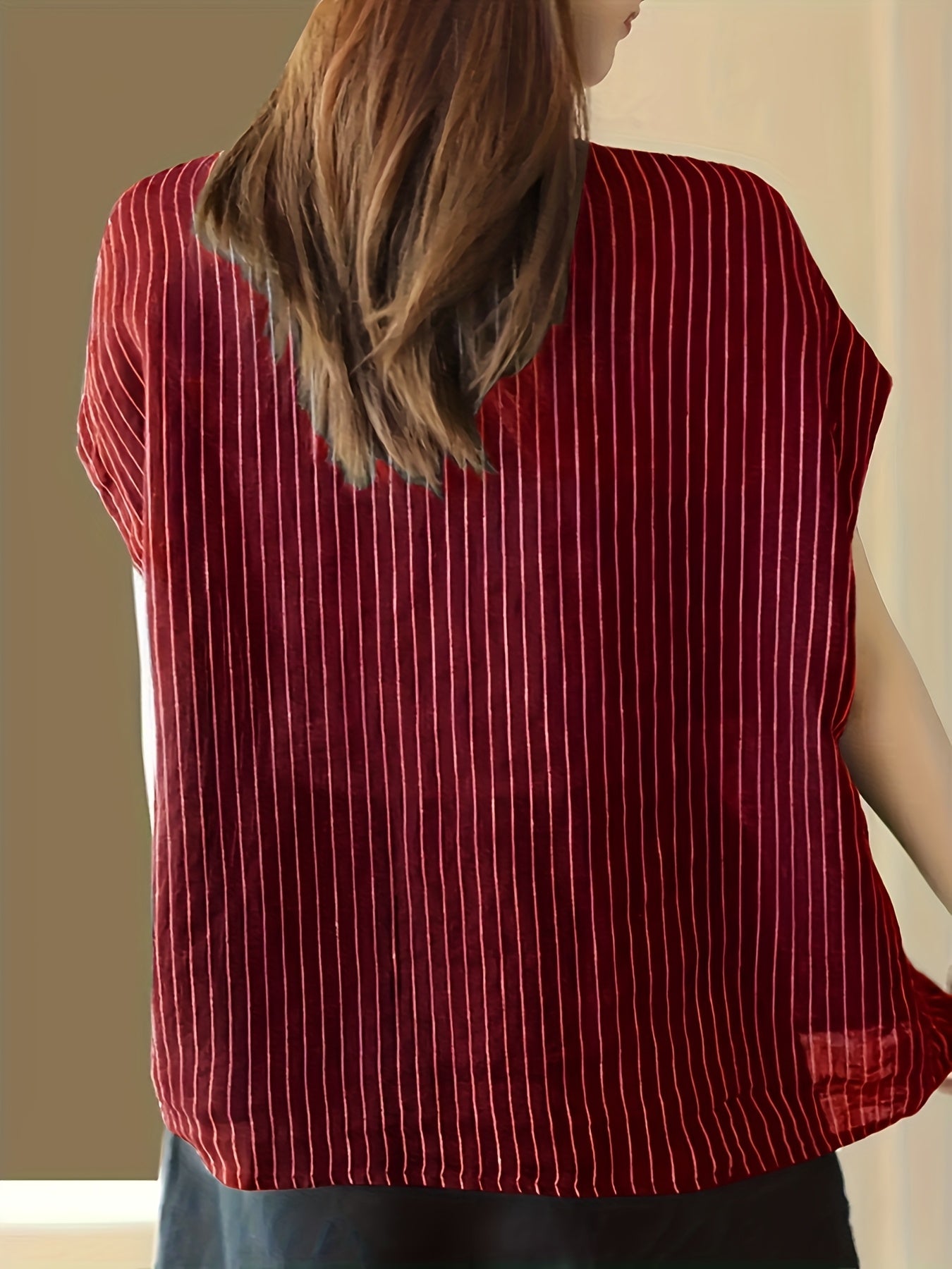 Plus o'lcham ayollar uchun erkin fit tugma bilan yopiladigan ko'ylak qora oq chiziqlar ofis kundalik