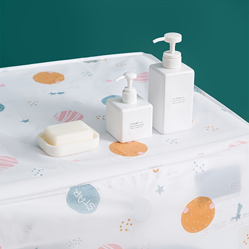 Oq rangli naqshli, oldindan yuklash va g'ildirakli modellarga mos keladigan, changdan himoya qilish uchun yaratilgan, shaffof PEVA kir yuvish mashinasi qopqog'i.