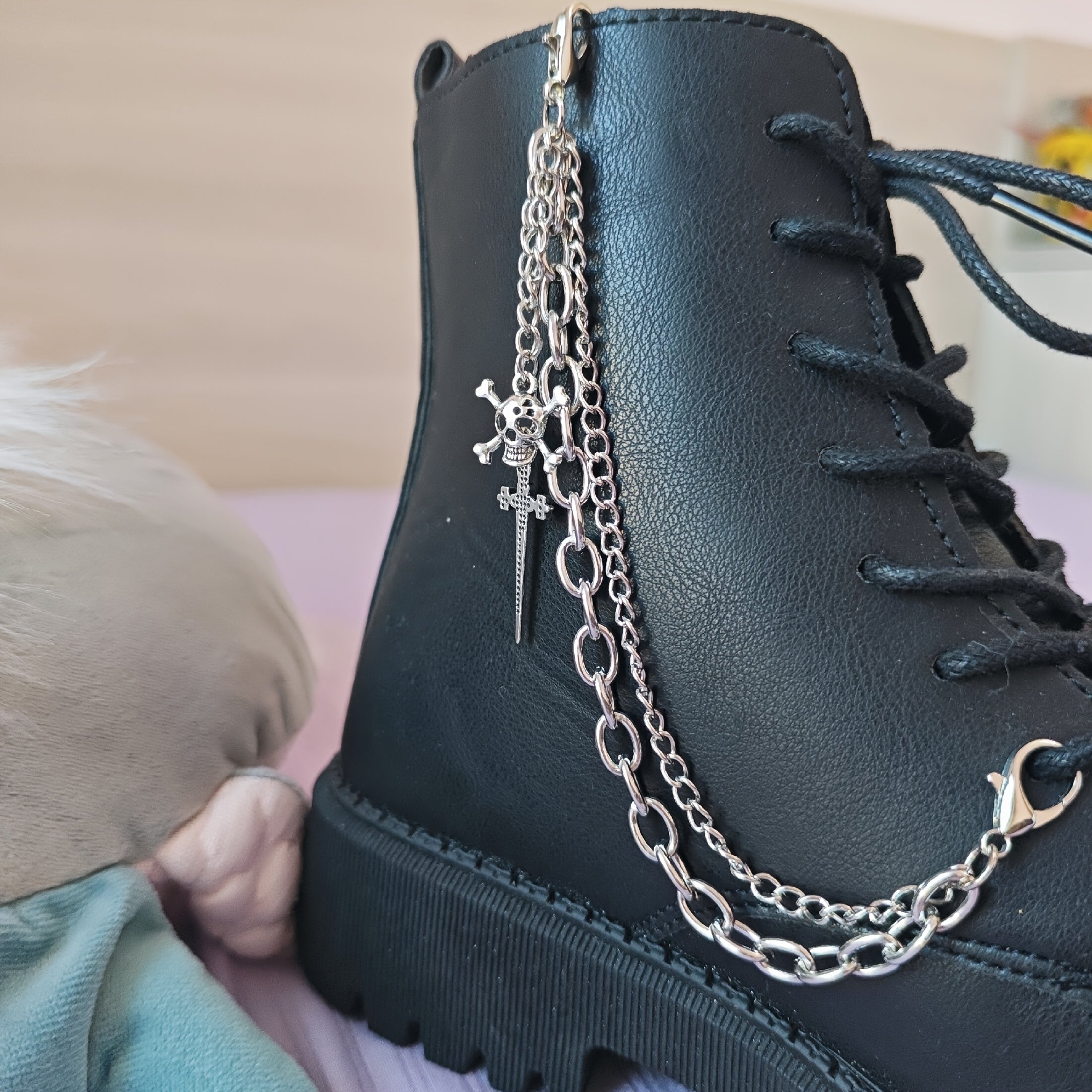 Unisex Gothic Leather Motorcycle Boot Chain Detachable Shoe Decoration