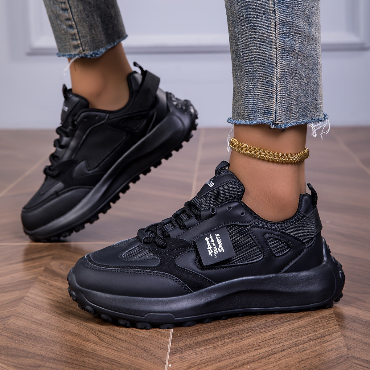 Women's Casual Low Top Lace Up Running Shoes Solid Color Fabric Sole All-Season