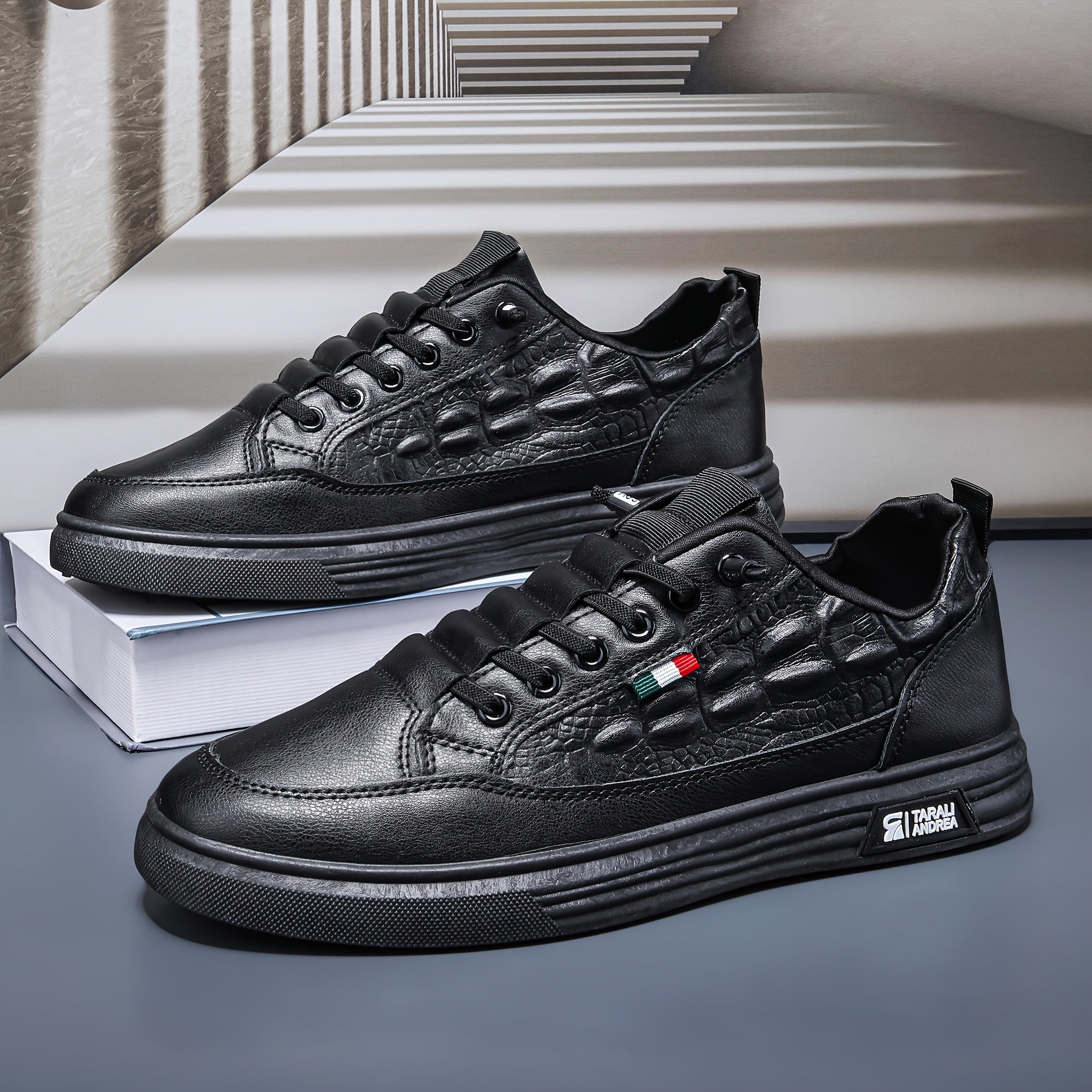 Yozgi, engil, pastki krossovkalar, barcha mavsumlar uchun mos keladi.