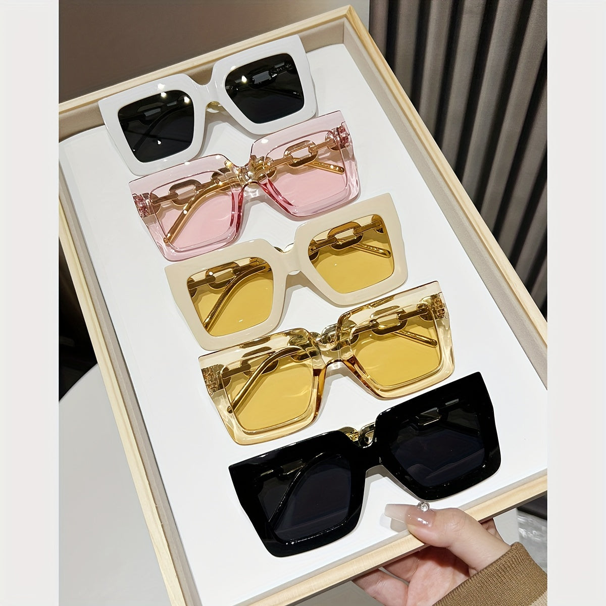 Oversized Square Glasses with PC Frame and Metal Chain Hollow Temples for Summer Beach Vacation