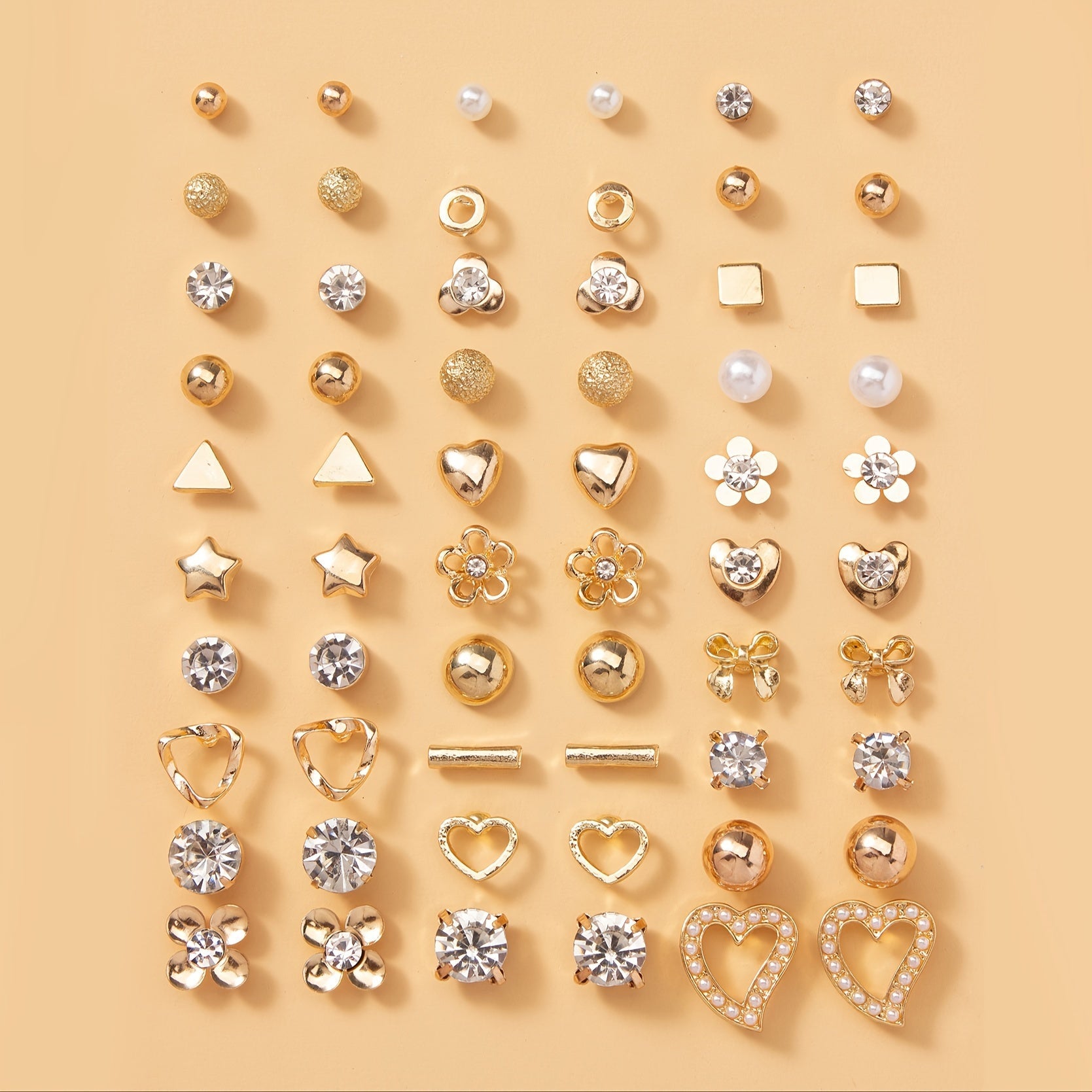 Ayollar uchun 30 ta nafis yurak shaklidagi marjon, kapalak, kristal va oltin quloq taqqichlari