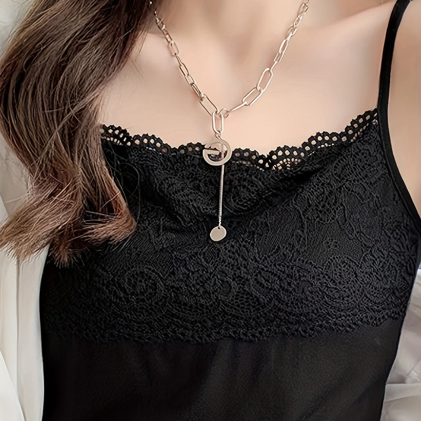 1 dona Ayollar uchun Dantelli Kamisole Tank Top, Yozgi Qoltsiz Yupqa Ichki Qavat, Mustahkam Rangli Nilon Matosi, Kattalar uchun Dantelli Cami