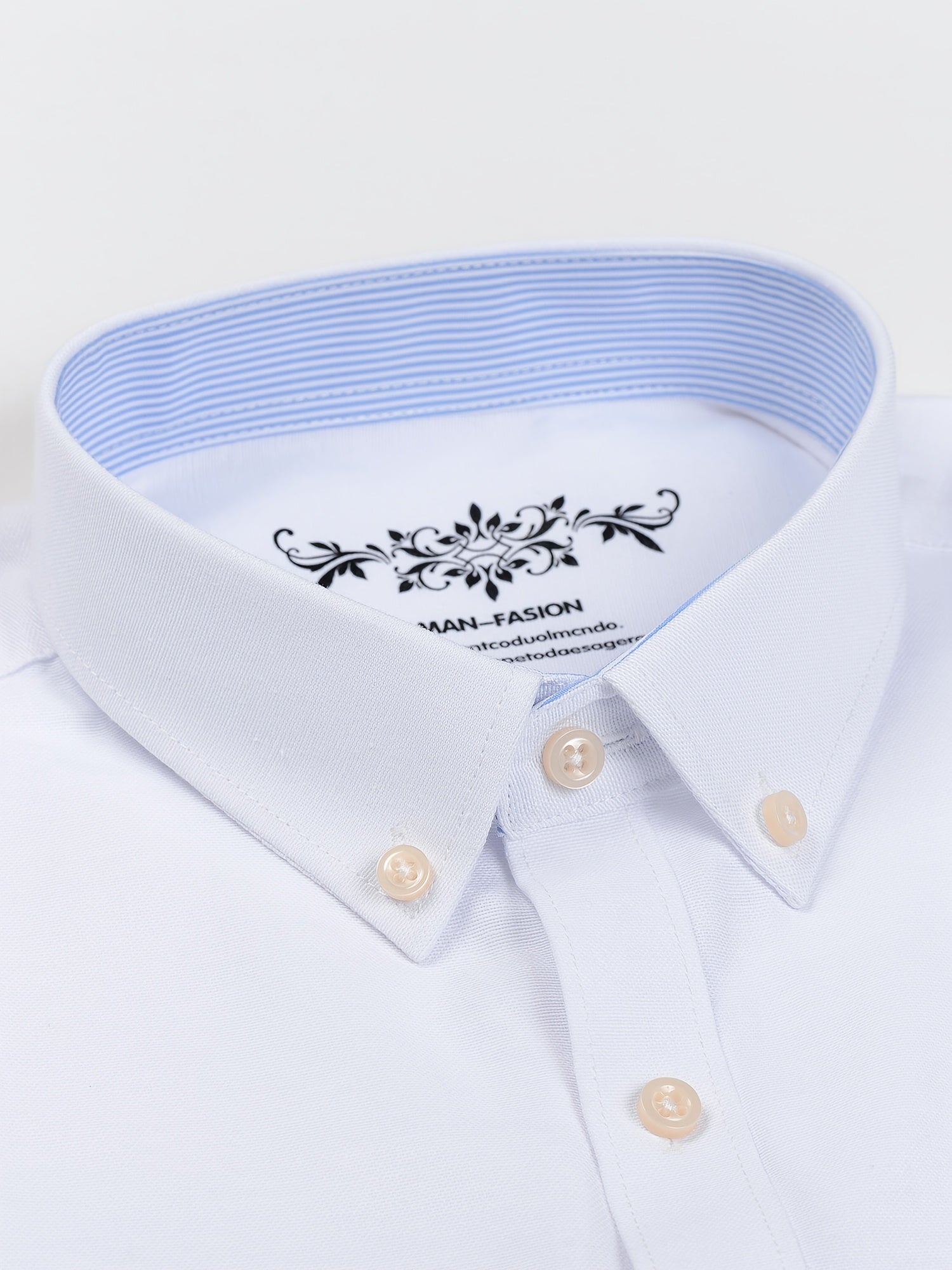 Мужская рубашка из хлопка и полиэстера однотонного цвета с длинными рукавами и карманом