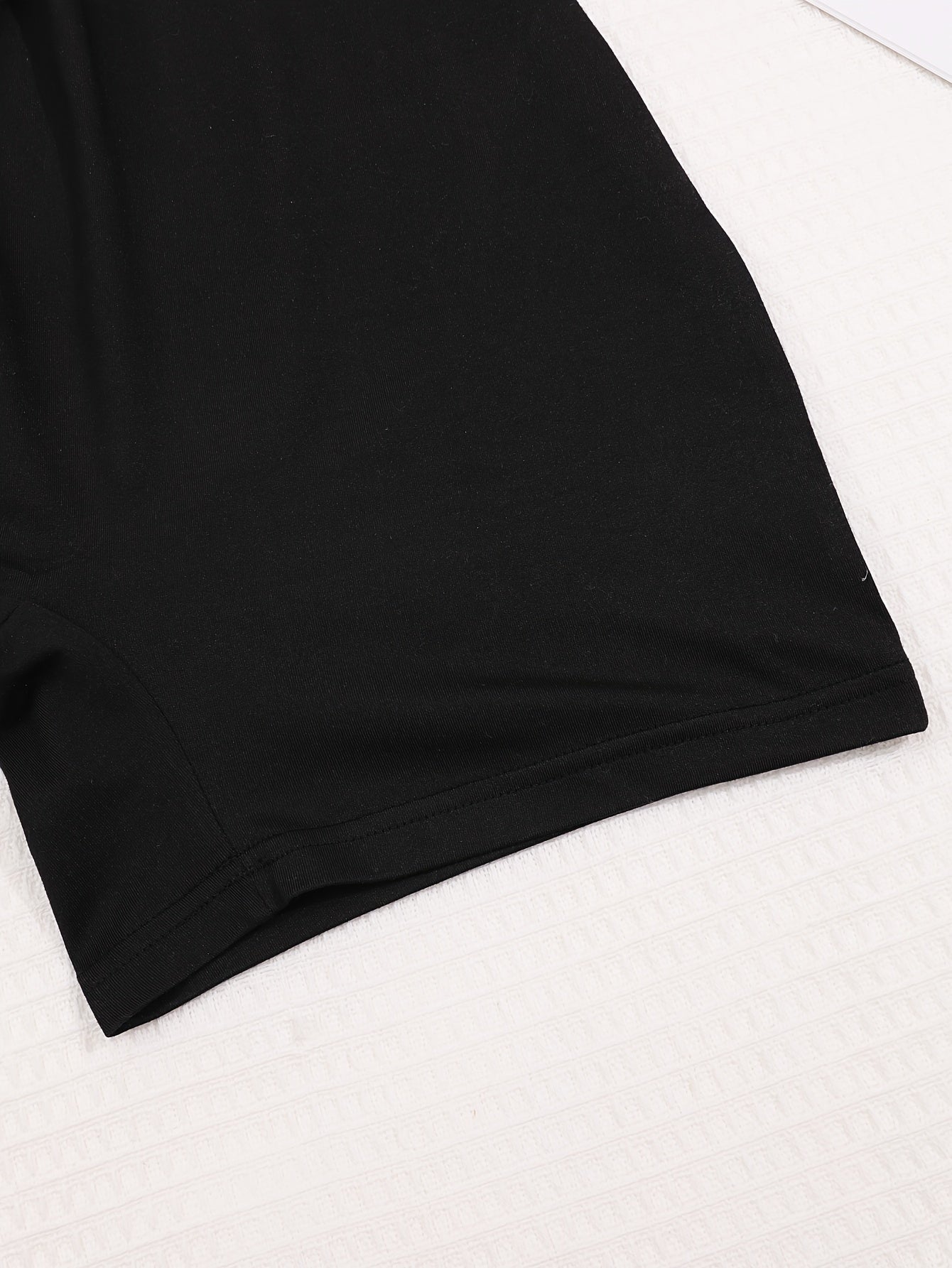 Женские боди-шорты из ткани дакрон и спандекс, обеспечивающие легкую поддержку без подкладки и с полиэстеровой подкладкой.