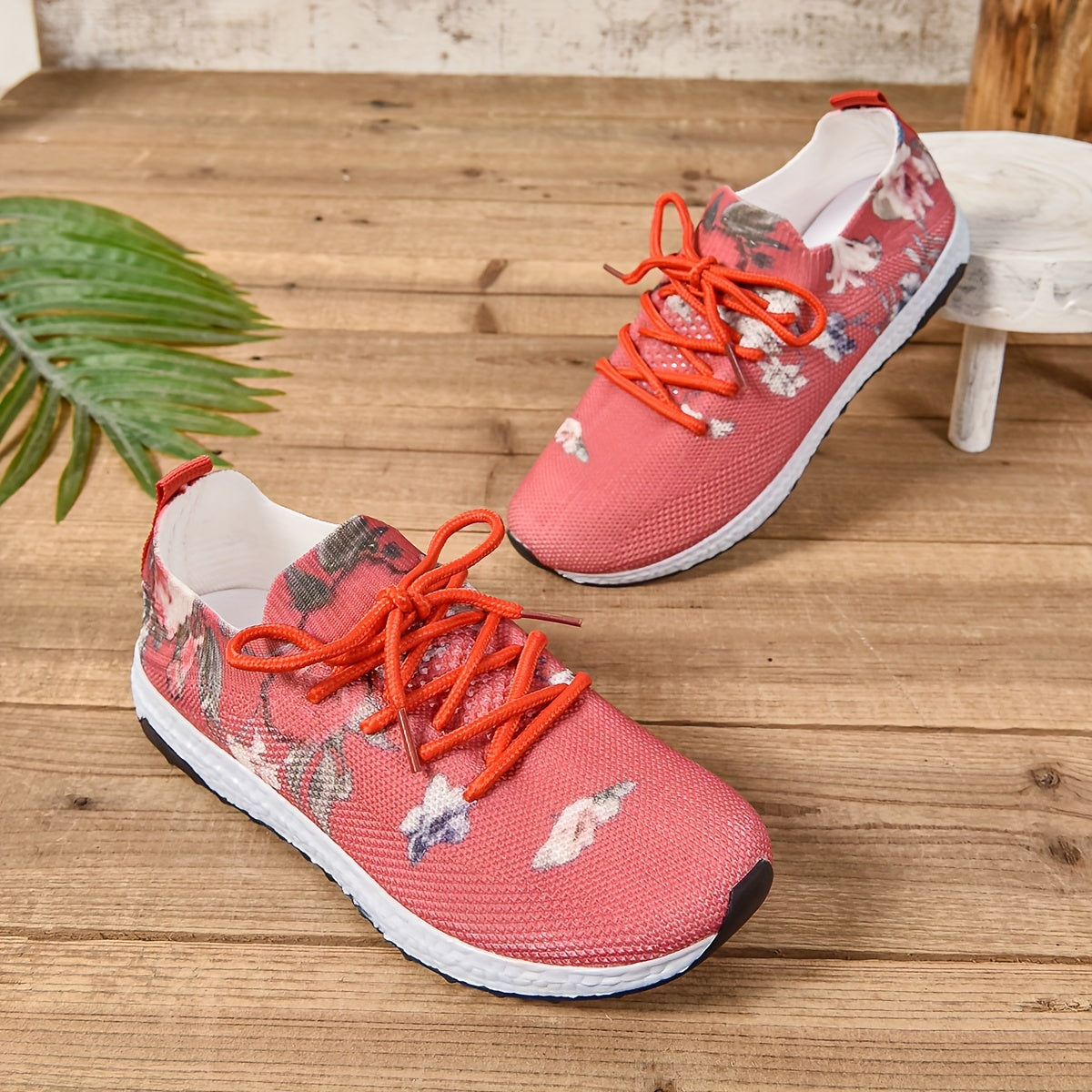 Ladies Casual Sports Shoes Breathable Fabric Low Top Slip-On Running Shoes