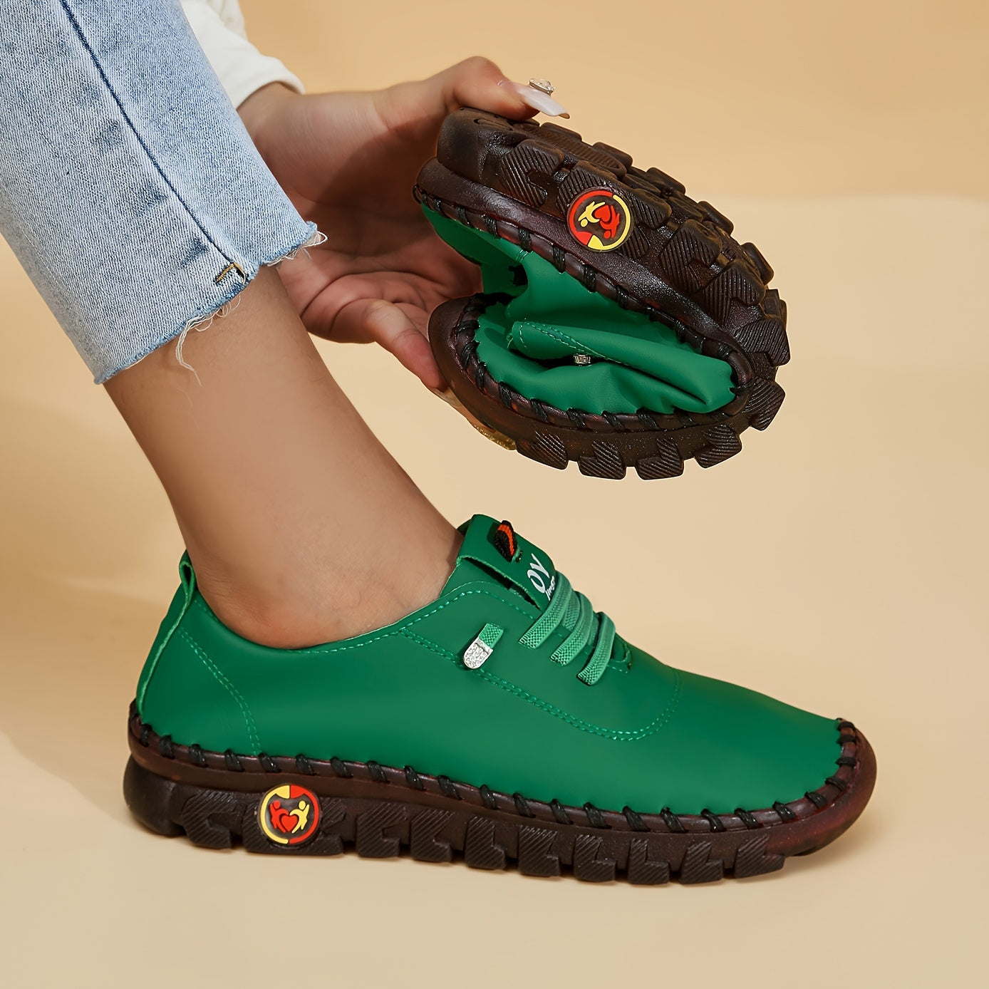 Zapatillas planas de color sólido para mujer, zapatos casuales sin cordones para caminar