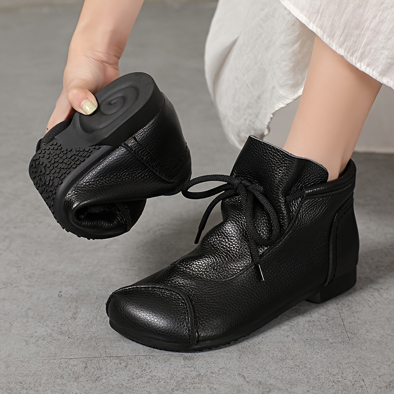 Ayollar uchun qisqa ipli bo'yniga qadar botinkalar