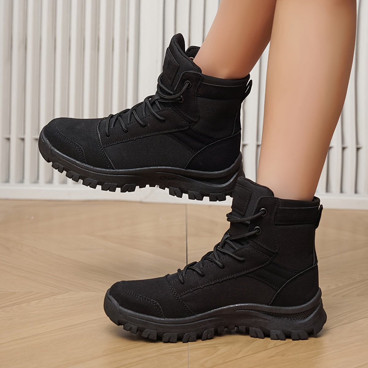 Women’s Outdoor Work Boots Non-Slip Wear-Resistant Lightweight Hiking Shoes