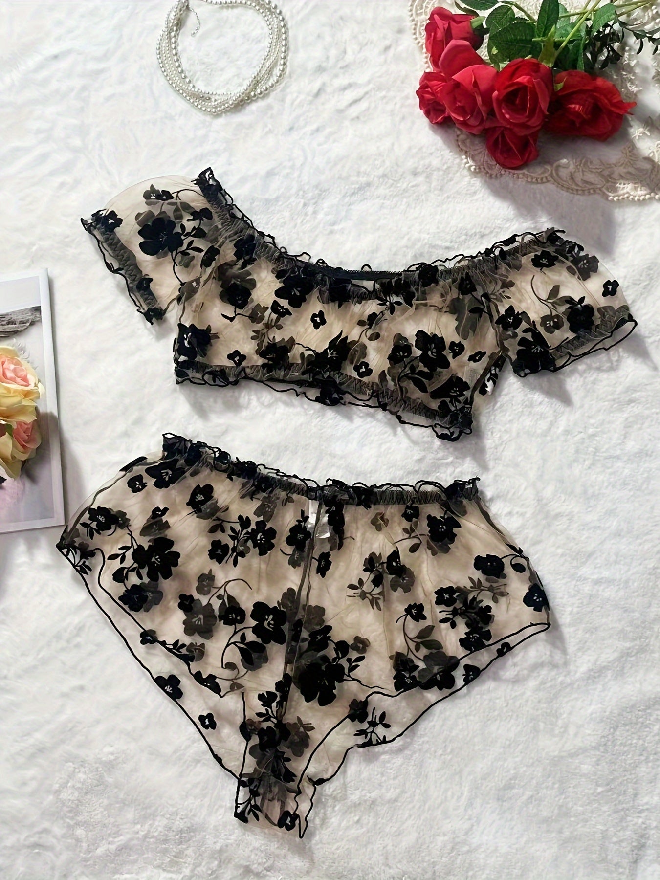 Women's Seductive Lace Lingerie Set with Adjustable Straps