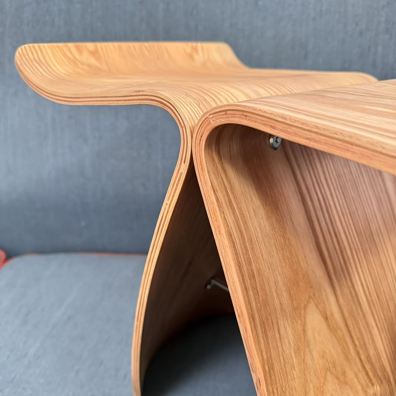 European Style Solid Wood Vanity Stool with Butterfly Design, Small Wooden Shoe Bench