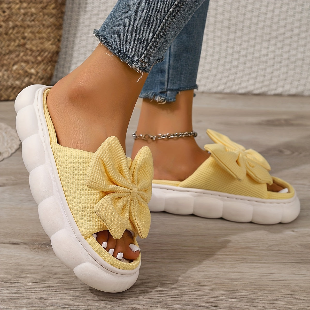 Women's Slippers Breathable Non-Slip Indoor Shoes Soft Thick Sole