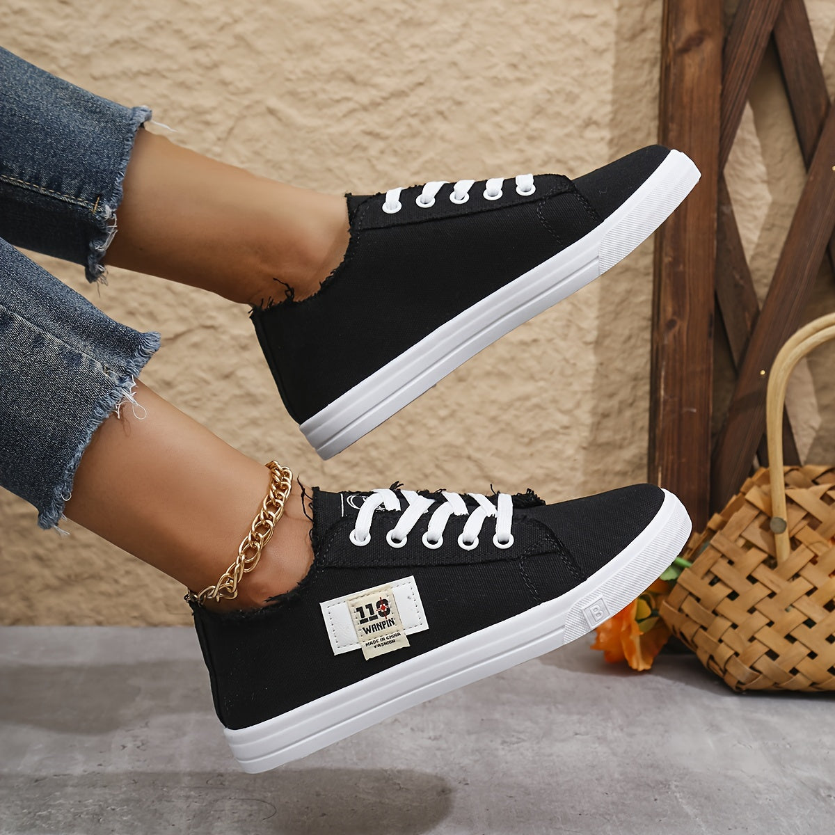 Women’s Slip-On Sneakers Casual Low-Top Lace-Up Shoes Non-Slip Rubber Sole