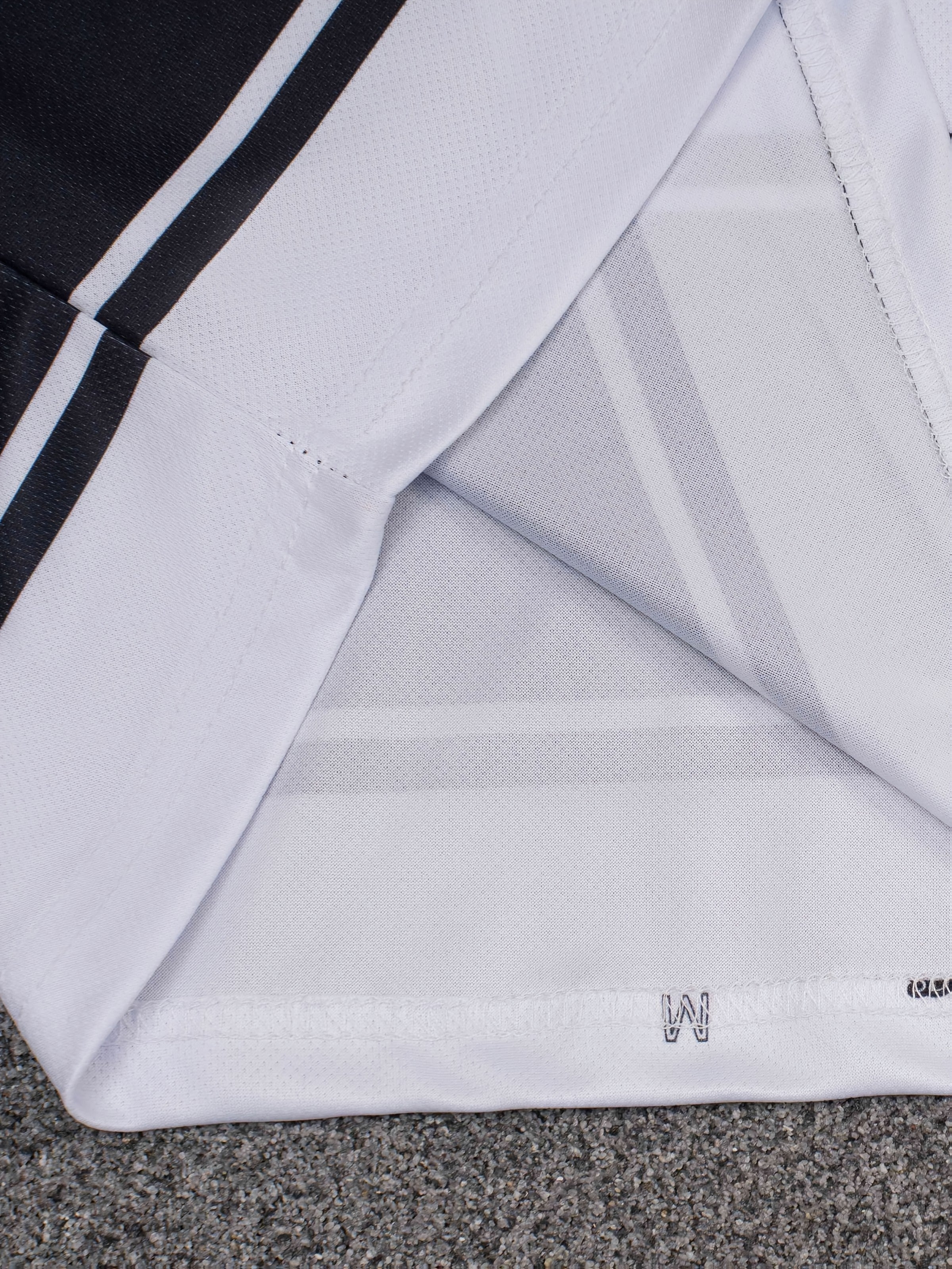 Camiseta de manga corta para hombre con estampado digital, negro y blanco, cuello redondo, verano casual