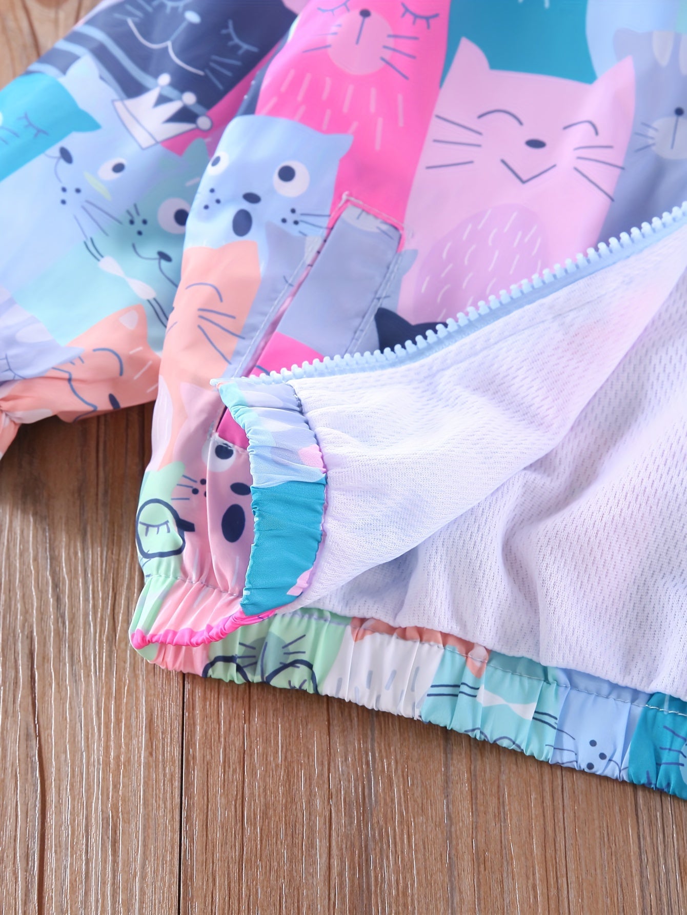 Girls' Lightweight Windbreaker Jacket with Colorful Cat Print for Spring and Fall