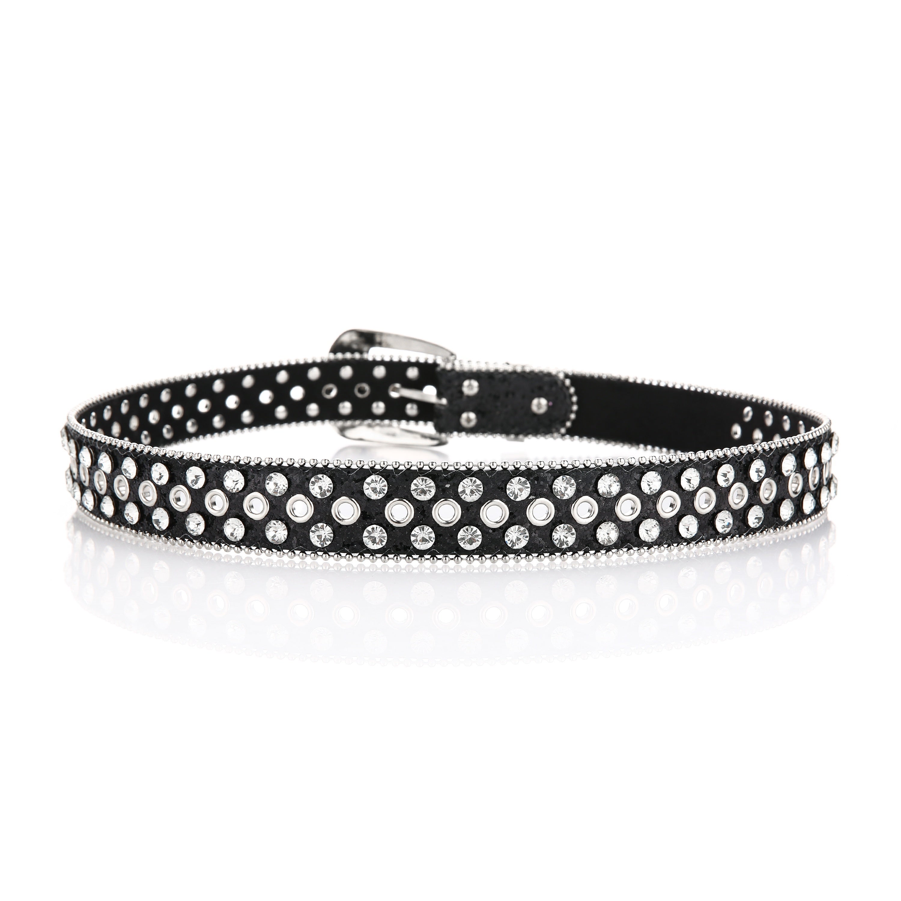 Ayollarlar uchun charm kamar, yaltirab turgan olmoslar, marjon bezaklari va oltin tokchali buckl bilan