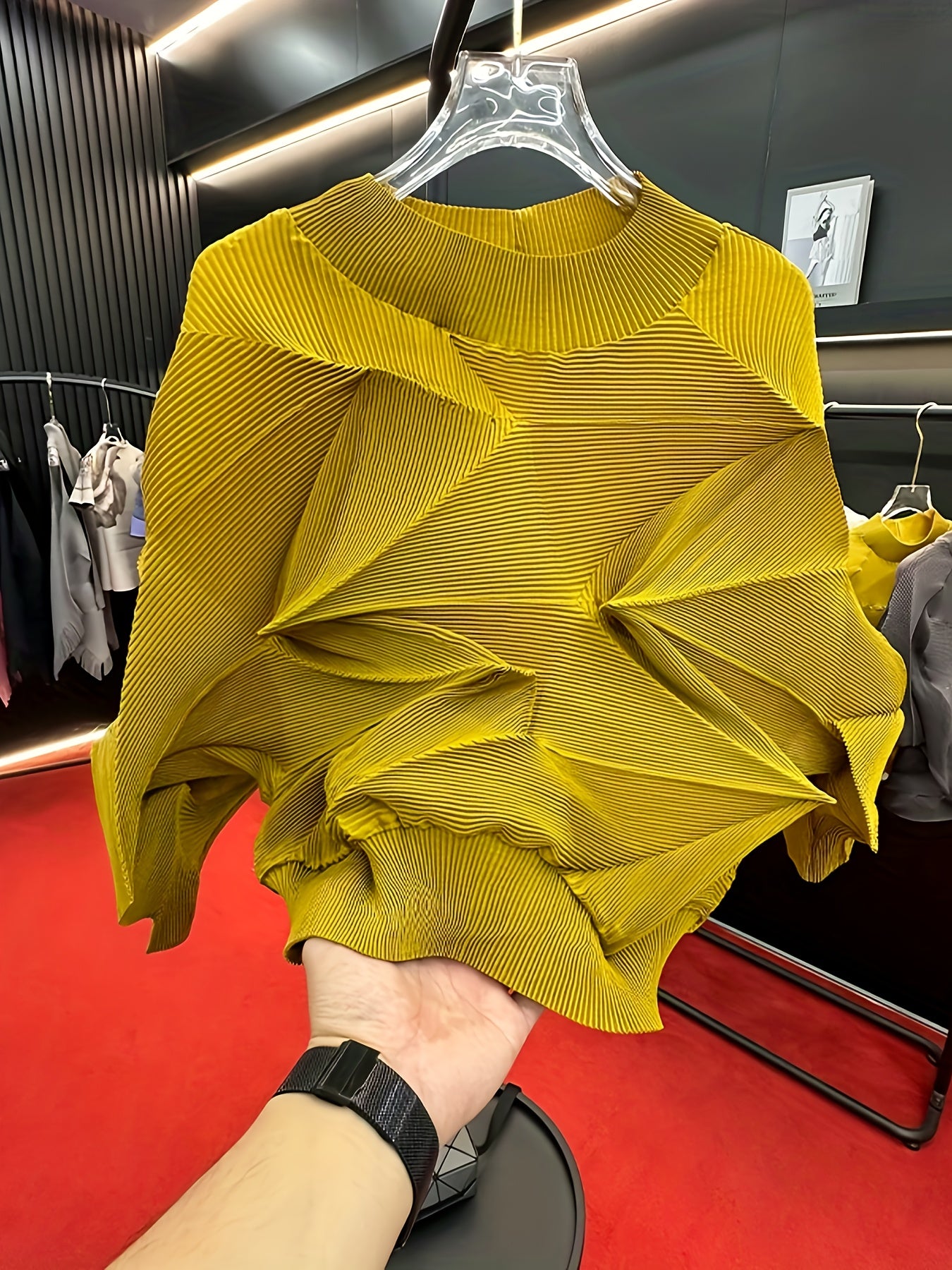 Plus Size Loose Fit Diamond Pleated Top Stylish Casual Clothing